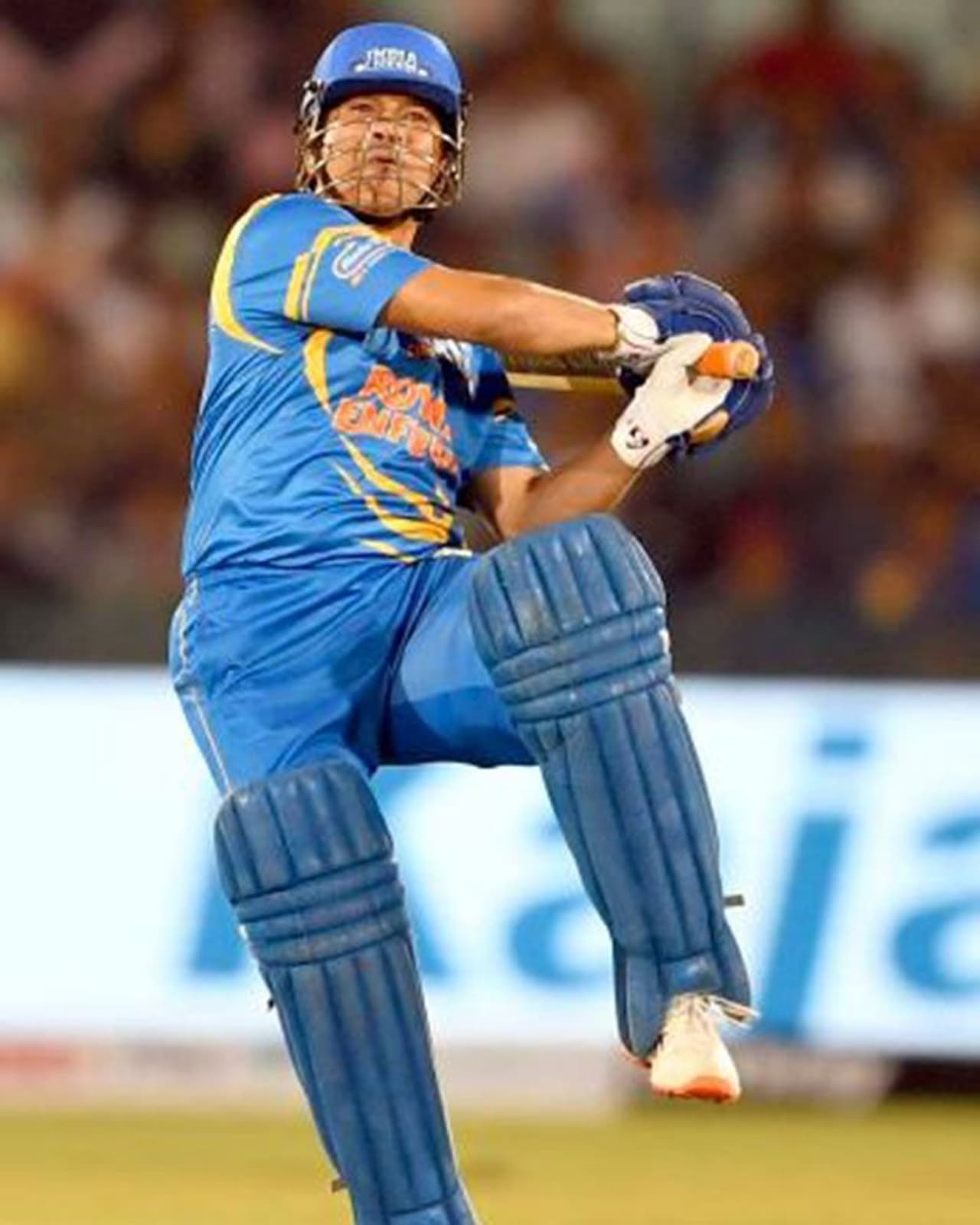 <p>సచిన్ టెండూల్కర్, వీరేంద్ర సెహ్వాగ్, యువరాజ్ సింగ్, ఇర్ఫాన్ పఠాన్, యూసఫ్ పఠాన్, వినయ్ కుమార్... ఒకప్పుడు టీమిండియాలో స్టార్లుగా ఎదిగినవాళ్లు. వీరిలో ఒక్క సచిన్ టెండూల్కర్కి మినహా ఇస్తే మిగిలిన ఎవ్వరికీ సరైన వీడ్కోలు దొరకలేదు...</p> <p>సచిన్ టెండూల్కర్, వీరేంద్ర సెహ్వాగ్, యువరాజ్ సింగ్, ఇర్ఫాన్ పఠాన్, యూసఫ్ పఠాన్, వినయ్ కుమార్... ఒకప్పుడు టీమిండియాలో స్టార్లుగా ఎదిగినవాళ్లు. వీరిలో ఒక్క సచిన్ టెండూల్కర్కి మినహా ఇస్తే మిగిలిన ఎవ్వరికీ సరైన వీడ్కోలు దొరకలేదు...</p>