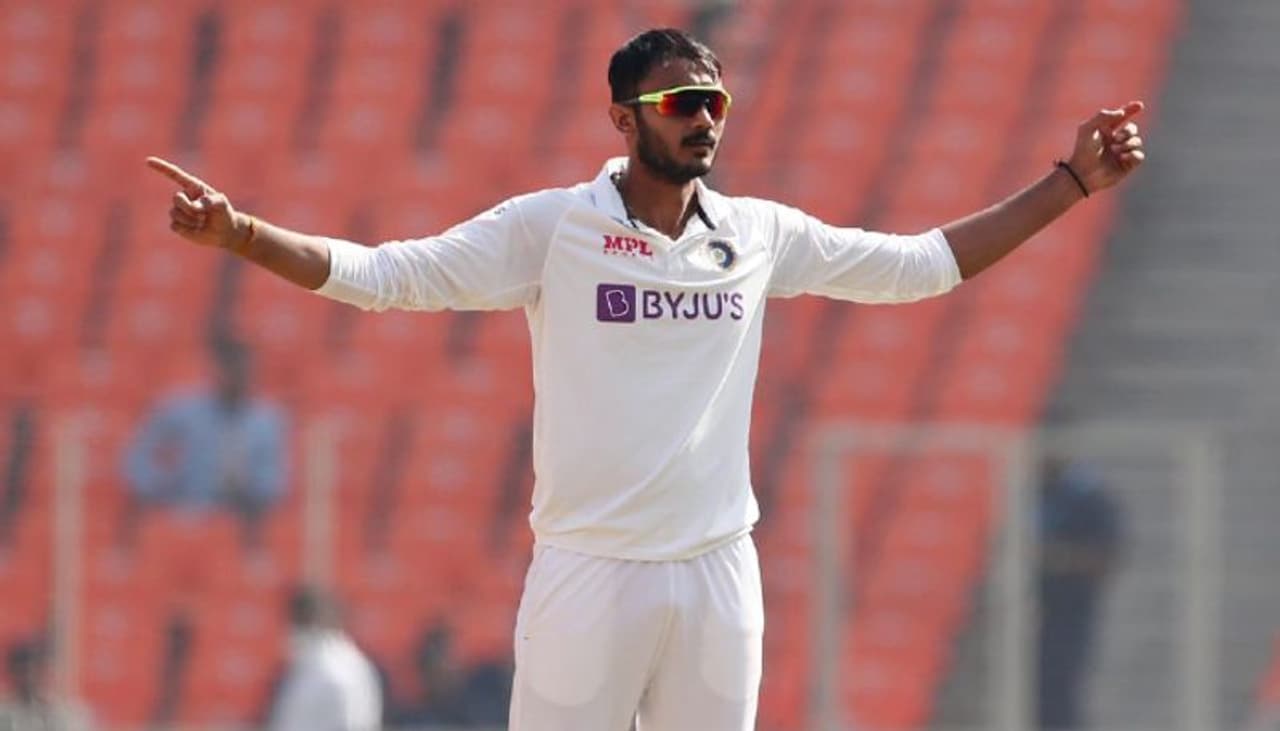 <p>இங்கிலாந்துக்கு எதிரான டெஸ்ட் தொடரை இந்திய அணி 3 1 என வென்றதுடன், ஐசிசி டெஸ்ட் சாம்பியன்ஷிப் ஃபைனலுக்கும் முன்னேறியது. இந்த தொடரில் இந்திய அணி ஆதிக்கம் செலுத்தி வெற்றி பெற, இந்த தொடரில் டெஸ்ட் கிரிக்கெட்டில் அறிமுகமான அக்ஸர் படேல் முக்கிய காரணம்.<br /> </p> <p>இங்கிலாந்துக்கு எதிரான டெஸ்ட் தொடரை இந்திய அணி 3 1 என வென்றதுடன், ஐசிசி டெஸ்ட் சாம்பியன்ஷிப் ஃபைனலுக்கும் முன்னேறியது. இந்த தொடரில் இந்திய அணி ஆதிக்கம் செலுத்தி வெற்றி பெற, இந்த தொடரில் டெஸ்ட் கிரிக்கெட்டில் அறிமுகமான அக்ஸர் படேல் முக்கிய காரணம்.<br /> </p>