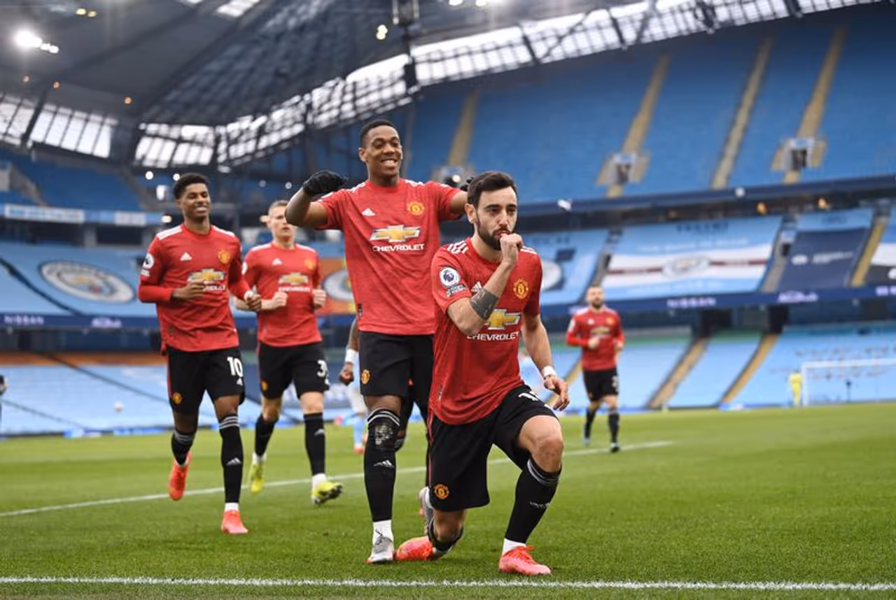 <p>The English Premier League 2020 21 yet again produced an exciting weekend, as Matchday 27 was no short of surprises. With the Manchester Derby headlining the weekend, defending champion Liverpool's miseries took another toll as we review the entire matchday involving the top teams.</p> <p>The English Premier League 2020 21 yet again produced an exciting weekend, as Matchday 27 was no short of surprises. With the Manchester Derby headlining the weekend, defending champion Liverpool's miseries took another toll as we review the entire matchday involving the top teams.</p>