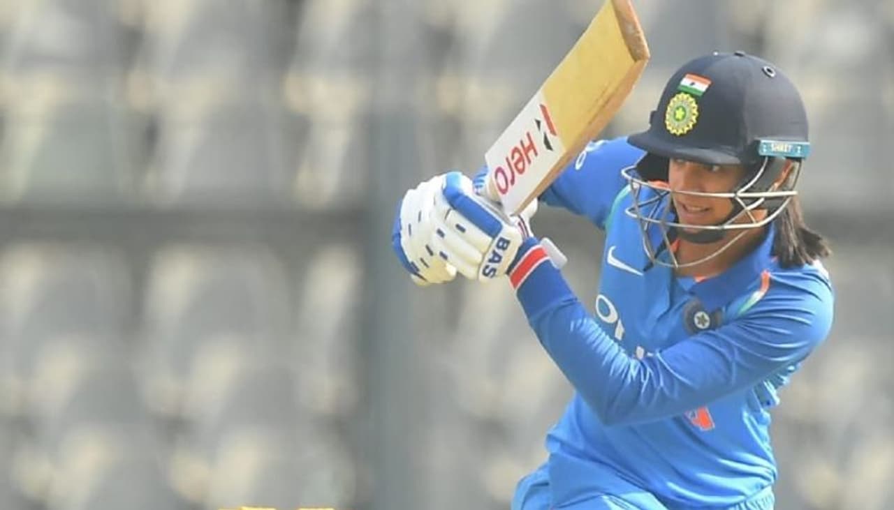 <p>టీ20 కెప్టెన్ హార్మన్ప్రీత్ కౌర్ గాయం కారణంగా దక్షిణాఫ్రికాతో జరిగిన టీ20 సిరీస్లో బరిలో దిగలేదు. దీంతో సఫారీలతో జరిగిన మూడు మ్యాచుల టీ20 సిరీస్కు కెప్టెన్గా వ్యవహారించింది...</p> <p>టీ20 కెప్టెన్ హార్మన్ప్రీత్ కౌర్ గాయం కారణంగా దక్షిణాఫ్రికాతో జరిగిన టీ20 సిరీస్లో బరిలో దిగలేదు. దీంతో సఫారీలతో జరిగిన మూడు మ్యాచుల టీ20 సిరీస్కు కెప్టెన్గా వ్యవహారించింది...</p>