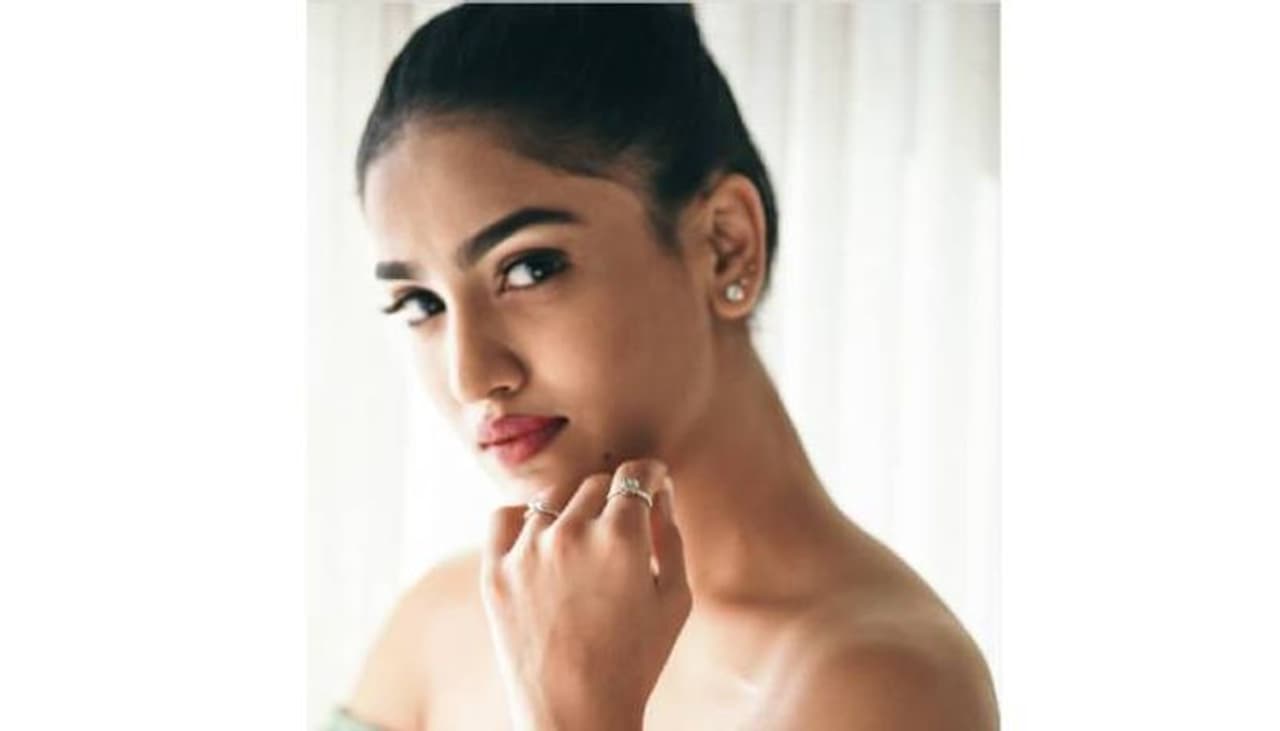 തന്റേതായ ഫാഷന് സ്റ്റേറ്റ്മെന്റ് സമ്മാനിക്കാന് സാനിയ എപ്പോഴും ശ്രമിക്കാറുണ്ട്. തന്റേതായ ഫാഷന് സ്റ്റേറ്റ്മെന്റ് സമ്മാനിക്കാന് സാനിയ എപ്പോഴും ശ്രമിക്കാറുണ്ട്.