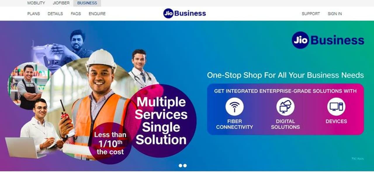 <p><strong>జియో బిజినెస్ ప్లాన్</strong><br />ఈ జియో బిజినెస్ &nbsp;ప్లాన్ కింద జియో ప్రజలకు మూడు సౌకర్యాలు కల్పిస్తుంది. మొదటిది ఎంటర్ప్రైజ్ గ్రేడ్ ఫైబర్ కనెక్టివిటీ, రెండవది డిజిటల్ సొల్యూషన్, &nbsp;మూడవది డివైస్ ఎనేబుల్ డిజిటల్ సొల్యూషన్. వాయిస్, డేటా, డిజిటల్ సొల్యూషన్స్, డివైస్‌లతో సహా జియో బిజినెస్ ప్లాన్ ద్వారా చిన్న వ్యాపారులకు ఇంటిగ్రేటెడ్ సేవలు లభిస్తాయని కంపెనీ పేర్కొంది.&nbsp;<br />&nbsp;</p>