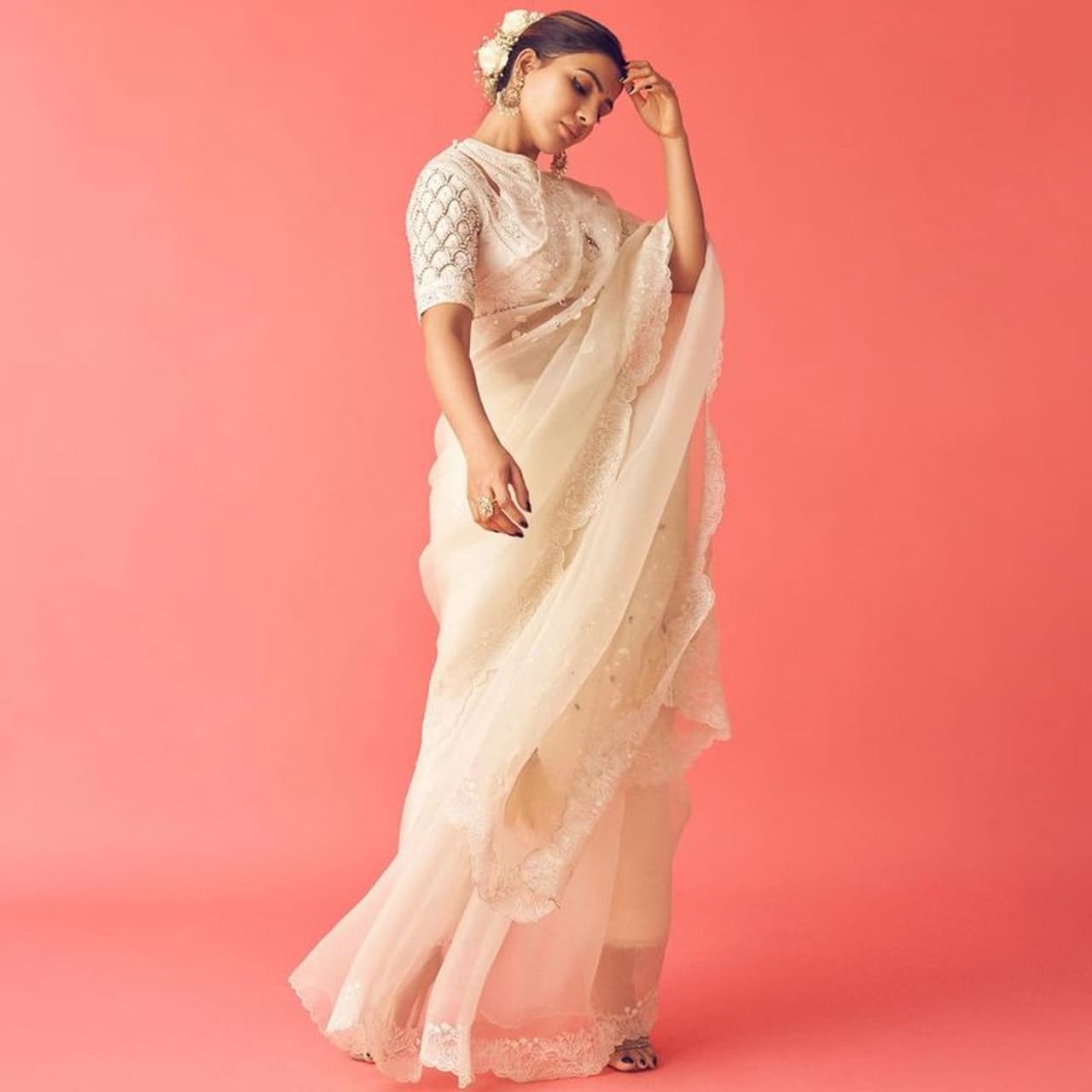 సోమవారం హైదరాబాద్‌లో ఈ సినిమా ఓపెనింగ్‌ జరిగింది. చాలా గ్రాండ్‌గా ఈ వేడుక జరిగింది. టాలీవుడ్‌లోనే హైలైల్‌గా మారింది.