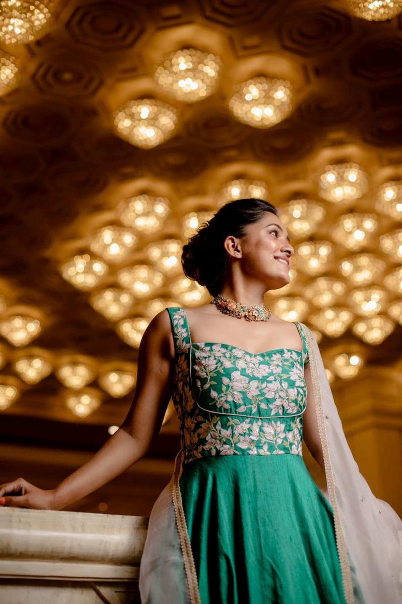 <p> </p><p>விமானப் பணிப்பெண்ணாக பணியாற்றி மெல்ல சின்னத்திரையில் கால்பதித்து, தற்போது வெள்ளித்திரையில் மிளிரும் வாய்ப்புக்கள் எல்லாம் அனைவருக்கும் எளிதில் கிடைத்துவிடாது.</p> <p> </p><p>விமானப் பணிப்பெண்ணாக பணியாற்றி மெல்ல சின்னத்திரையில் கால்பதித்து, தற்போது வெள்ளித்திரையில் மிளிரும் வாய்ப்புக்கள் எல்லாம் அனைவருக்கும் எளிதில் கிடைத்துவிடாது.</p>