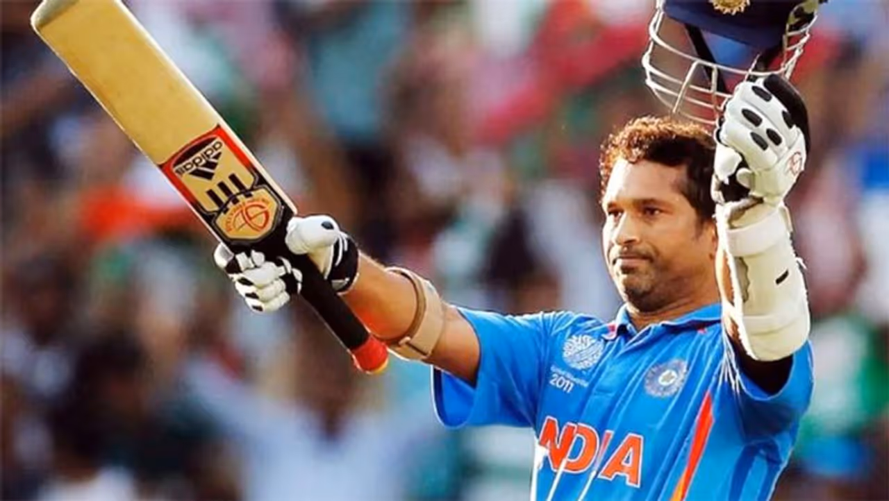 <p>1996లో భారత జట్టు కెప్టెన్గా బాధ్యతలు తీసుకున్న సచిన్ టెండూల్కర్, 73 వన్డేల్లో భారత జట్టుకు నాయకత్వం వహించాడు. ఇందులో 23 మ్యాచుల్లో టీమిండియా గెలవగా, 43 మ్యాచుల్లో మ్యాచుల్లో ఓడింది... విజయాల శాతం కేవలం 35.07 మాత్రమే...</p> <p>1996లో భారత జట్టు కెప్టెన్గా బాధ్యతలు తీసుకున్న సచిన్ టెండూల్కర్, 73 వన్డేల్లో భారత జట్టుకు నాయకత్వం వహించాడు. ఇందులో 23 మ్యాచుల్లో టీమిండియా గెలవగా, 43 మ్యాచుల్లో మ్యాచుల్లో ఓడింది... విజయాల శాతం కేవలం 35.07 మాత్రమే...</p>