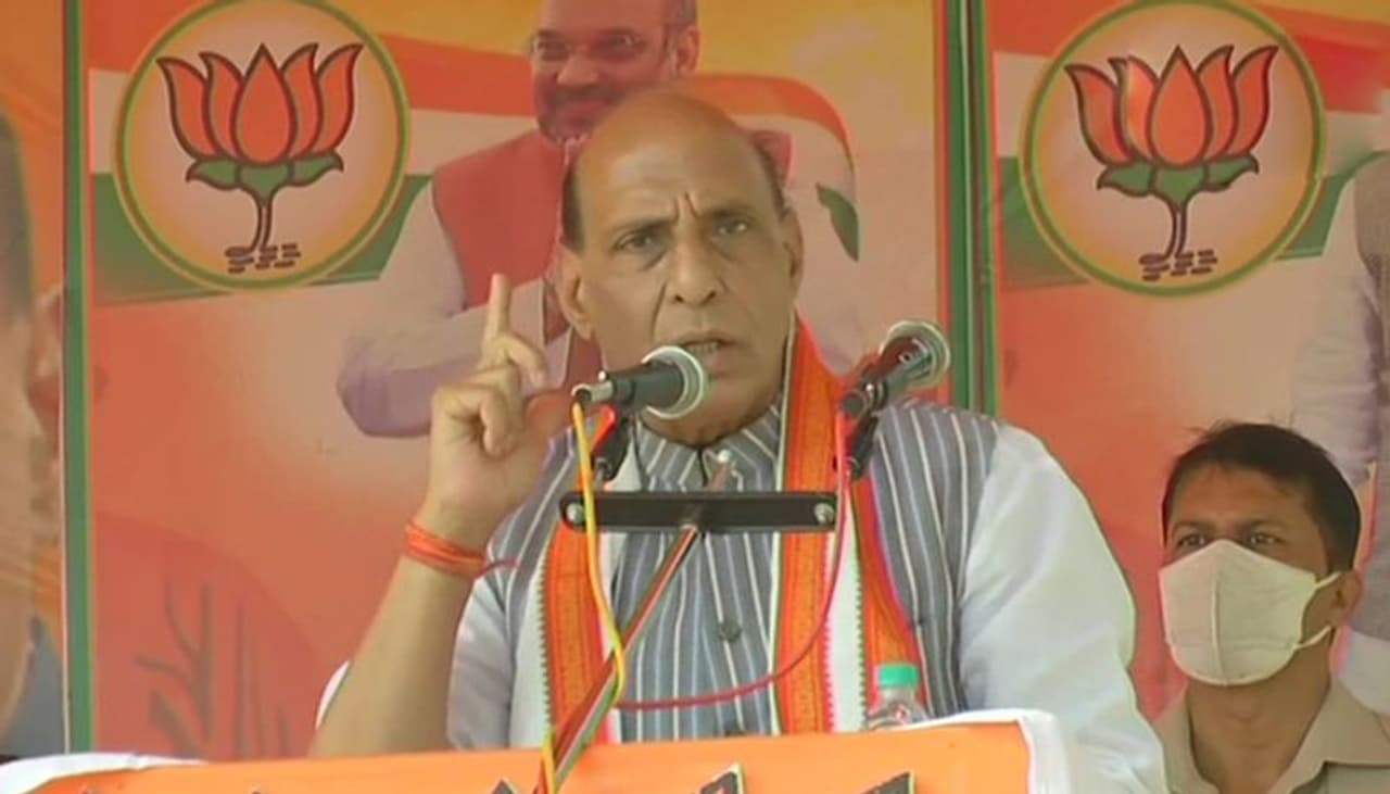 <p>Rajnath Singh said, ““No one levelled allegations except Mamata didi. The reports of probe agencies and observers state that the accident occurred due to security lapses.”<br /> </p> <p>Rajnath Singh said, ““No one levelled allegations except Mamata didi. The reports of probe agencies and observers state that the accident occurred due to security lapses.”<br /> </p>