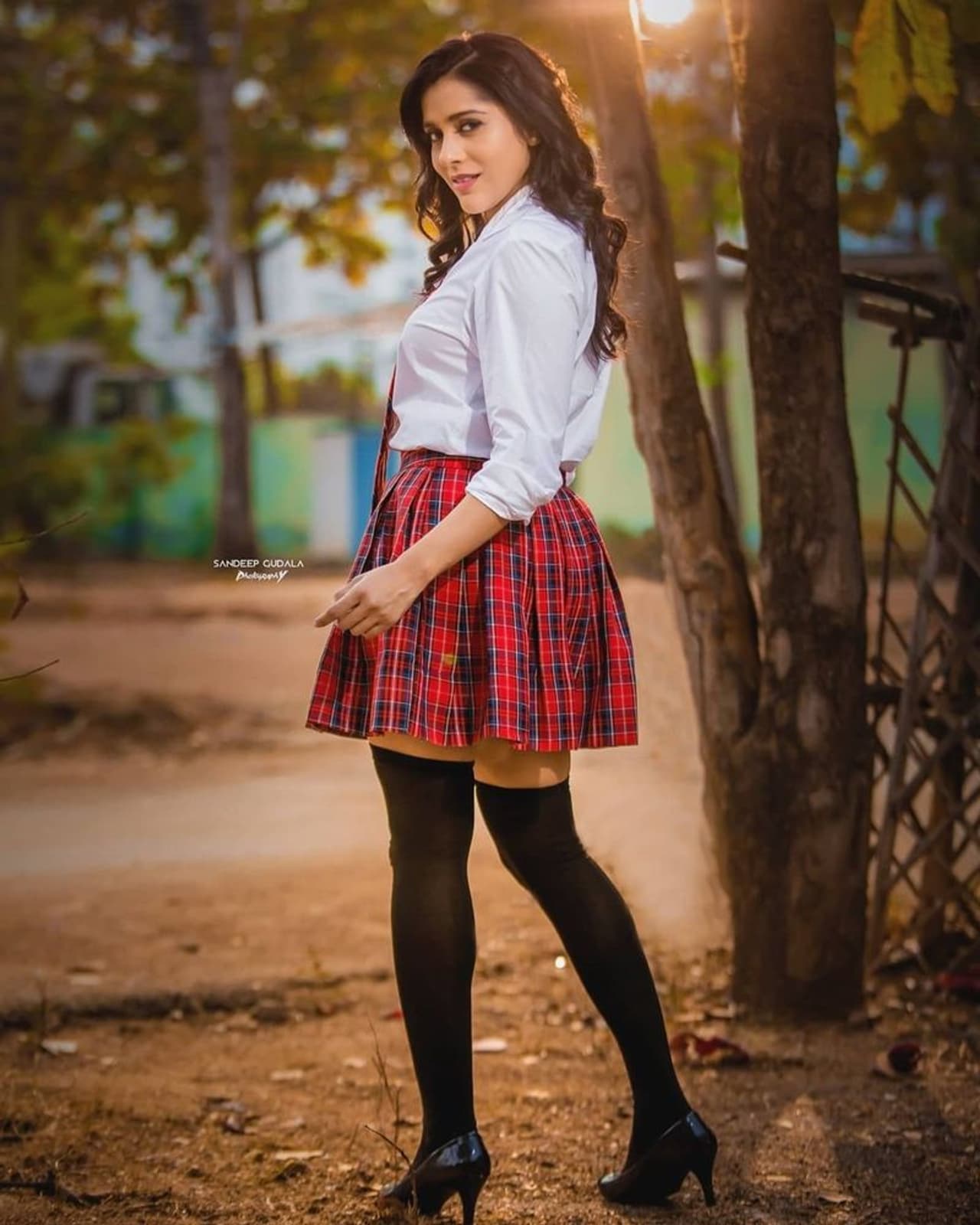 సెక్సీ అందాల భామ రష్మీ గౌతమ్‌ `ఎక్స్ ట్రా జబర్దస్త్` తోపాటు `ఢీ` షోలోనూ పాల్గొంటుంది. ఇందులో క్వీన్‌ టీమ్‌కి ఆమె లీడర్‌.