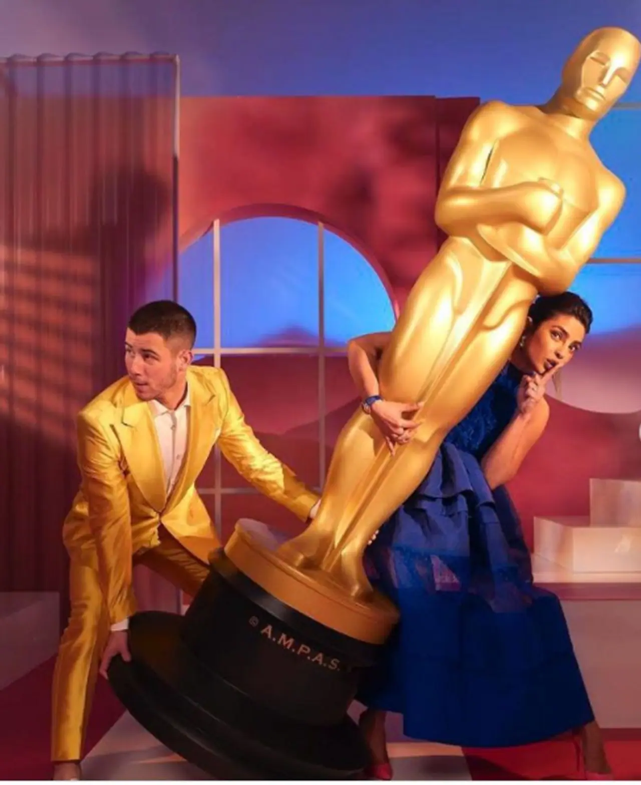 <p>ವಿಶ್ವಸುಂದರಿ 2000 ಪ್ರಿಯಾಂಕ ಚೋಪ್ರಾ ಜೋನಸ್ ಸುಂದರವಾದ ಬ್ಲೂ ಡ್ರೆಸ್ನಲ್ಲಿ ಇಂಟರ್ನೆಟ್ ತುಂಬಾ ಓಡಾಡುತ್ತಿದ್ದಾರೆ.</p> <p>ವಿಶ್ವಸುಂದರಿ 2000 ಪ್ರಿಯಾಂಕ ಚೋಪ್ರಾ ಜೋನಸ್ ಸುಂದರವಾದ ಬ್ಲೂ ಡ್ರೆಸ್ನಲ್ಲಿ ಇಂಟರ್ನೆಟ್ ತುಂಬಾ ಓಡಾಡುತ್ತಿದ್ದಾರೆ.</p>