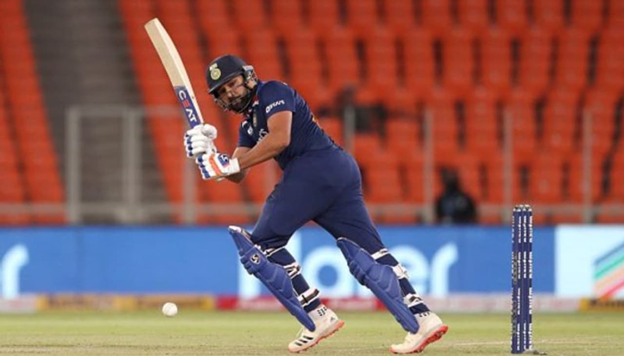 <p><strong>രോഹിത് ശര്മ</strong></p><p>ടി20 പരമ്പരയിലെ അവസാന മത്സരത്തില് ഫോമിലേക്ക് എത്തിയ രോഹിത് ശര്മ തന്നെയാകും ഇന്ത്യയുടെ ഓപ്പണര് സ്ഥാനത്ത്.</p><p> </p> <p><strong>രോഹിത് ശര്മ</strong></p><p>ടി20 പരമ്പരയിലെ അവസാന മത്സരത്തില് ഫോമിലേക്ക് എത്തിയ രോഹിത് ശര്മ തന്നെയാകും ഇന്ത്യയുടെ ഓപ്പണര് സ്ഥാനത്ത്.</p><p> </p>