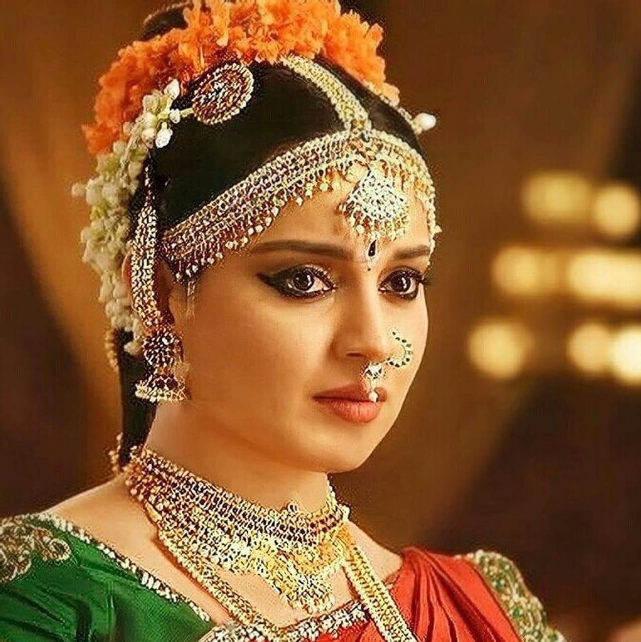 <p>ದೇಶದ ವಿವಿಧ ರಾಜ್ಯಗಳಲ್ಲಿ ಹೆಚ್ಚುತ್ತಿರುವ COVID 19 ಪ್ರಕರಣಗಳಿಂದಾಗಿ ಕಂಗನಾ ರಣಾವತ್ ಅಭಿನಯದ ತಲೈವಿ ಬಿಡುಗಡೆ ವಿಳಂಬವಾಗುತ್ತಿದೆ.</p>