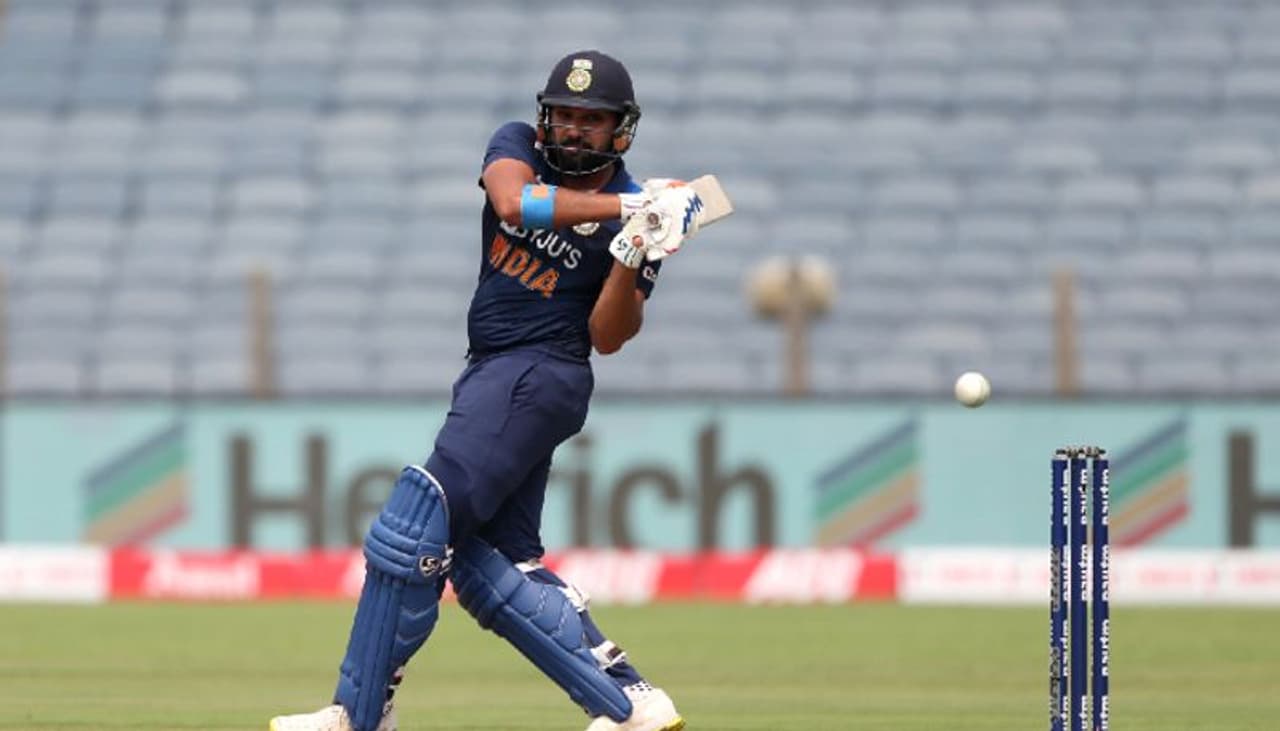 <p><strong>രോഹിത് ശര്മ</strong><br /><br />ആദ്യ ഏകദിനത്തില് പന്തുകൊണ്ട് കൈമുട്ടിന് പരിക്കേറ്റെങ്കിലും രോഹിത് തന്നെ രണ്ടാം മത്സരത്തിലും ഓപ്പണറായി എത്തും.</p> <p><strong>രോഹിത് ശര്മ</strong><br /><br />ആദ്യ ഏകദിനത്തില് പന്തുകൊണ്ട് കൈമുട്ടിന് പരിക്കേറ്റെങ്കിലും രോഹിത് തന്നെ രണ്ടാം മത്സരത്തിലും ഓപ്പണറായി എത്തും.</p>