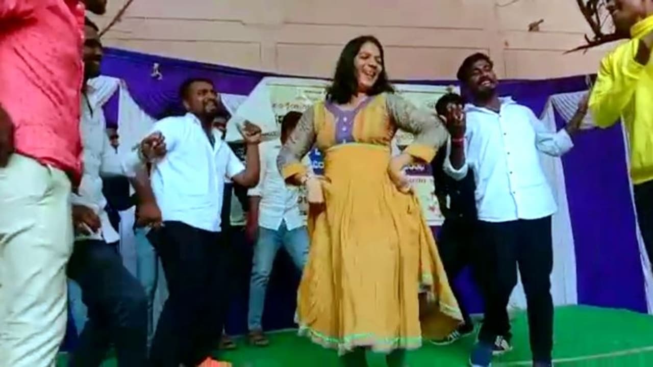 <p>ಕೊಪ್ಪಳ ನಗರದ ಸರ್ಕಾರಿ ಪ್ರಥಮದರ್ಜೆ ಕಾಲೇಜಿನಲ್ಲಿ ನಡೆದ ಘಟನೆ</p> <p>ಕೊಪ್ಪಳ ನಗರದ ಸರ್ಕಾರಿ ಪ್ರಥಮದರ್ಜೆ ಕಾಲೇಜಿನಲ್ಲಿ ನಡೆದ ಘಟನೆ</p>