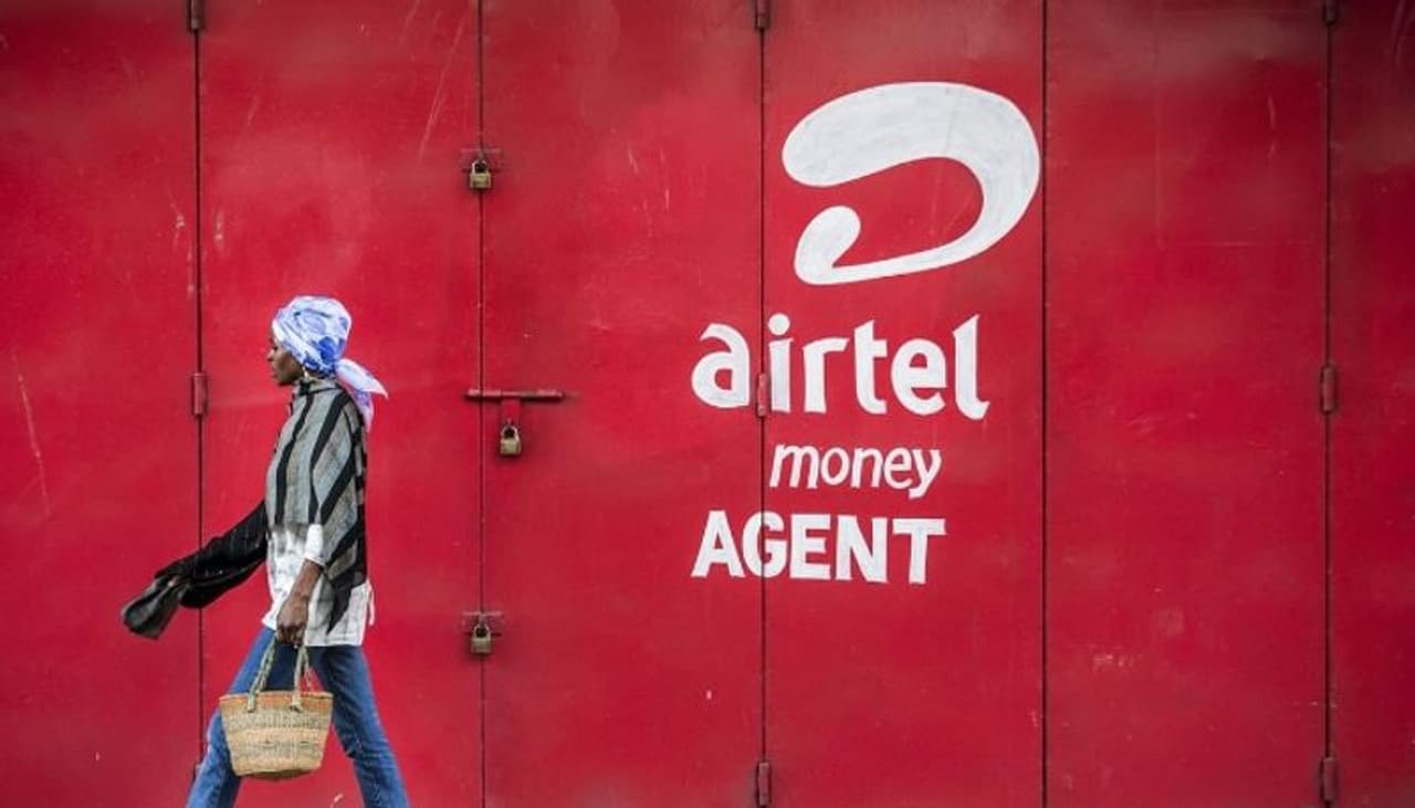 <p style="text align: justify;">Airtel CEO Gopal Vittal warns his 300 million subscribers by giving details about the fraudsters' techniques how to recognise and what to do about it. As reported in GadgetNews, Airtel comes with safety measures, and here's what you need to know.</p>