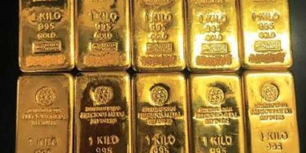 <p>ಇತ್ತ ಒಂದು ಹಂತದ ಕೊರೋನಾ ಹಾವಳಿ ಮುಕ್ತಾಯಗೊಂಡಿದೆ. ಹೀಗಿರುವಾಗಲೇ ಮತ್ತೊಂದು ಅಲೆ ಏಳುವ ಲಕ್ಷಣಗಳು ಗೋಚರಿಸಿವೆ.</p> <p>ಇತ್ತ ಒಂದು ಹಂತದ ಕೊರೋನಾ ಹಾವಳಿ ಮುಕ್ತಾಯಗೊಂಡಿದೆ. ಹೀಗಿರುವಾಗಲೇ ಮತ್ತೊಂದು ಅಲೆ ಏಳುವ ಲಕ್ಷಣಗಳು ಗೋಚರಿಸಿವೆ.</p>