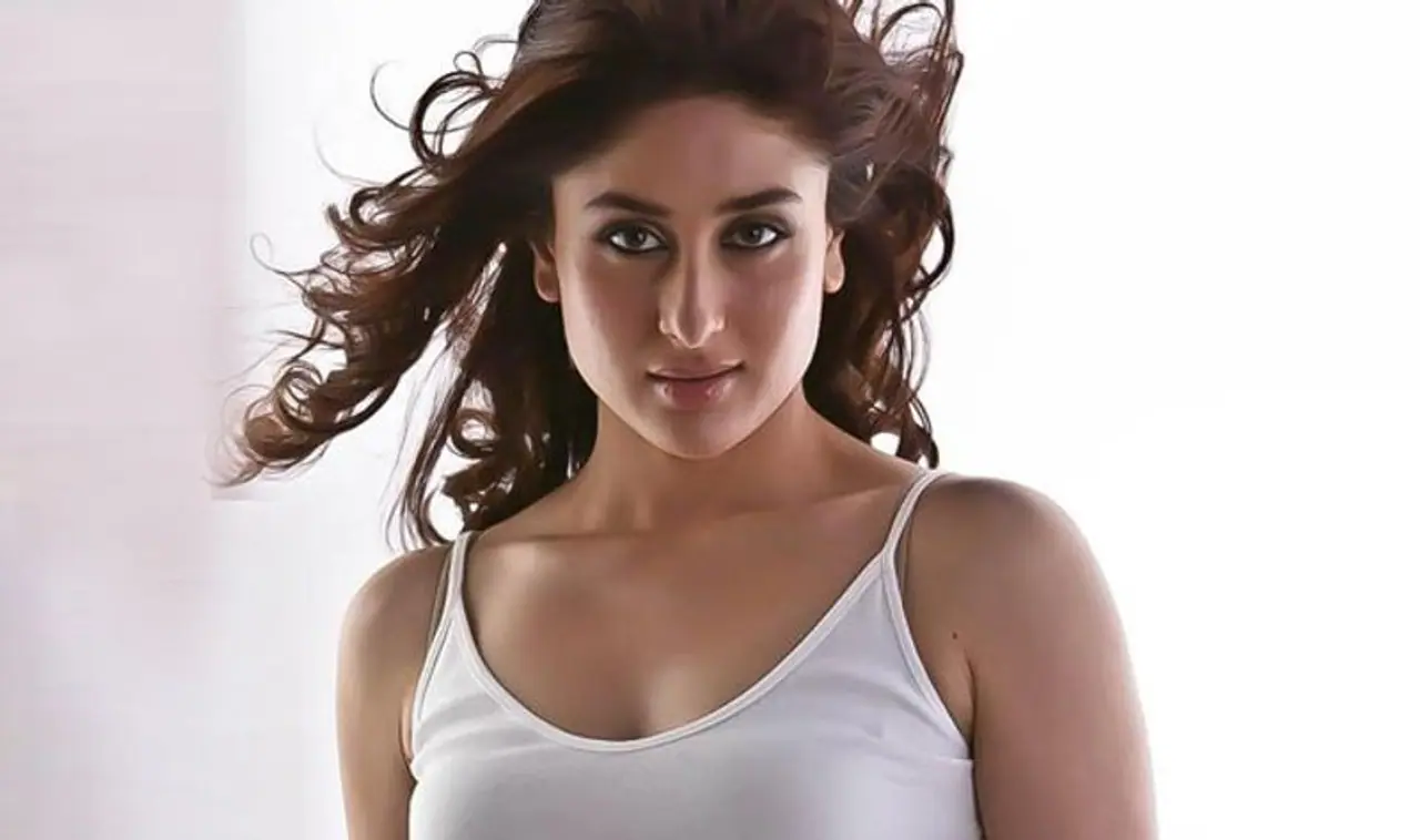 <p>అలాగే ఆమె సినిమాలు పెద్ద తెరపై భారీ అభిమానులను సంపాదించింది. నేడు కరీనా కపూర్ తన కృషి బలంతో విలాసవంతమైన జీవితాన్ని గడుపుతుంది. కాబట్టి కరీనా కపూర్ ఖాన్ జీవన విధానం గురించి మీకు తెలియని కొని విషయాలు..</p>