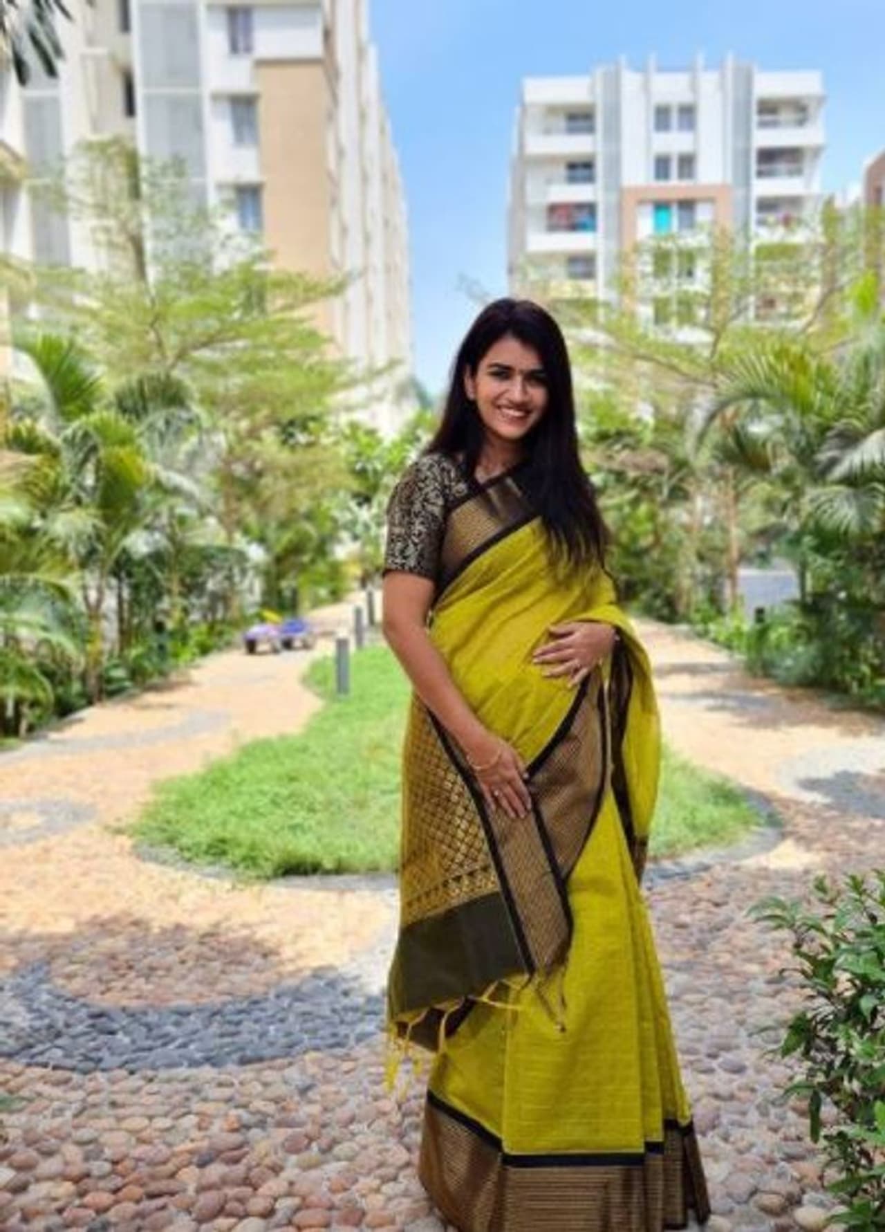 <p>பச்சை நிற சேலையில்... வயிற்றில் குழந்தையுடன் ஸ்ரீதேவி </p> <p>பச்சை நிற சேலையில்... வயிற்றில் குழந்தையுடன் ஸ்ரீதேவி </p>