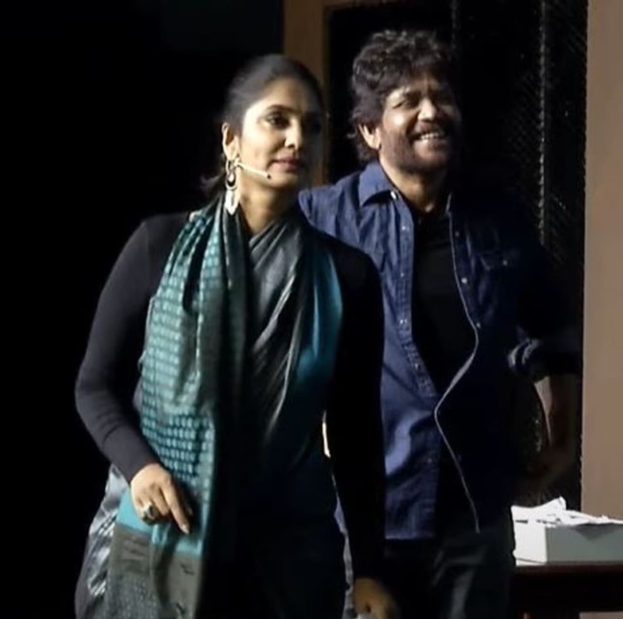 నేషనల్ ఇన్వెస్టిగేషన్ ఏజెన్సీ(ఎన్ఐఏ) నేపథ్యంలో రూపొందుతున్న చిత్రం `వైల్డ్ డాగ్`. అహిషోర్ సాల్మన్ దర్శకత్వంలో రూపొందిన ఈ సినిమాని మ్యాట్నీ ఎంటర్టైన్మెంట్స్ పతాకంపై నిరంజన్రెడ్డి నిర్మించారు. సినిమా విడుదలకు దగ్గరపడుతున్న నేపథ్యంలో ఆదివారం ప్రమోషనల్ ఈవెంట్ నిర్వహించారు. నేషనల్ ఇన్వెస్టిగేషన్ ఏజెన్సీ(ఎన్ఐఏ) నేపథ్యంలో రూపొందుతున్న చిత్రం `వైల్డ్ డాగ్`. అహిషోర్ సాల్మన్ దర్శకత్వంలో రూపొందిన ఈ సినిమాని మ్యాట్నీ ఎంటర్టైన్మెంట్స్ పతాకంపై నిరంజన్రెడ్డి నిర్మించారు. సినిమా విడుదలకు దగ్గరపడుతున్న నేపథ్యంలో ఆదివారం ప్రమోషనల్ ఈవెంట్ నిర్వహించారు.