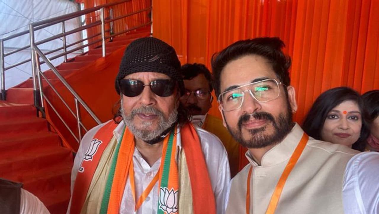 <p>Mithun Chakraborty said, “"I am not a high voltage star. But I will tell everyone the same thing, my relationship with Bengal is not of the hero or his fans, my relationship with Bengal is of the heart."<br />&nbsp;</p>