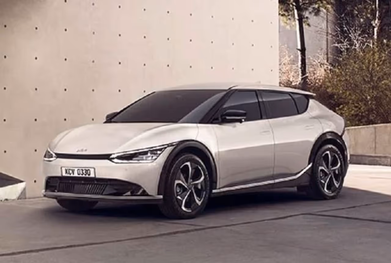 <p>ఇప్పుడు ఈ ఎలక్ట్రిక్ కారుకు సంబంధించిన ముఖ్యమైన వివరాలను కంపెనీ తెలిపింది. కియా మోటార్స్ నుండి వస్తున్న ఈ ఎలక్ట్రిక్ కారు టెస్లా కార్లకు పోటీ ఇస్తుంది. ఈ ఎలక్ట్రిక్ కారుకి సంబంధించిన ముఖ్యమైన సమాచారం మీకోసం..<br /> </p> <p>ఇప్పుడు ఈ ఎలక్ట్రిక్ కారుకు సంబంధించిన ముఖ్యమైన వివరాలను కంపెనీ తెలిపింది. కియా మోటార్స్ నుండి వస్తున్న ఈ ఎలక్ట్రిక్ కారు టెస్లా కార్లకు పోటీ ఇస్తుంది. ఈ ఎలక్ట్రిక్ కారుకి సంబంధించిన ముఖ్యమైన సమాచారం మీకోసం..<br /> </p>