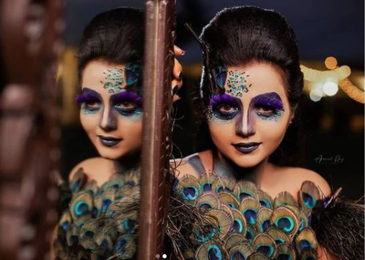 <p>வாவ் ஆச்சரியப்படுத்தும் மயில் மேக்அப்</p> <p>வாவ் ஆச்சரியப்படுத்தும் மயில் மேக்அப்</p>