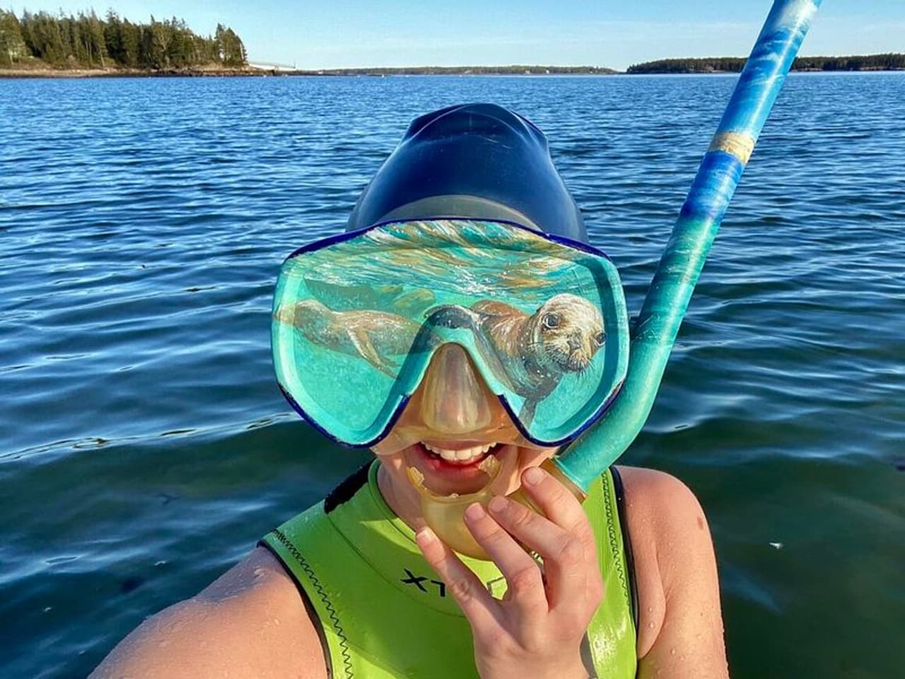 <p>പെയിന്‍റ് ചെയ്‍ത ശേഷം മരിയ തന്നെ അതിന്റെ ഫോട്ടോ എടുത്തുവയ്ക്കും. വെറുതെ ഫോട്ടോ എടുക്കുകയല്ല. ഏത് പ്രദേശമാണോ തന്നെ വരയ്ക്കാന്‍ പ്രചോദിപ്പിച്ചത് അതിനോട് ചേര്‍ന്നാണ് ഫോട്ടോ എടുക്കുന്നത്. പെയിന്‍റിംഗും ഫോട്ടോയും കൂടി കാണുമ്പോള്‍ എവിടെയാണ് പെയിന്‍റിംഗ് തുടങ്ങുന്നത്, പ്രദേശം അവസാനിക്കുന്നത് എന്നൊന്നും പറയാനാവില്ല. അത്രയേറെ ഇഴുകിച്ചേര്‍ന്നാണ് അവ നില്‍ക്കുന്നത്.&nbsp;</p>