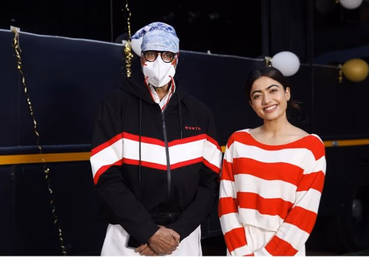 <p>ನಟ ಅಮಿತಾಬ್ ಬಚ್ಚನ್ ಅವರೊಂದಿಗೆ ತಮ್ಮ 25 ನೇ ಹುಟ್ಟುಹಬ್ಬವನ್ನು ಆಚರಿಸಿದ್ದಾರೆ ನಟಿ ರಶ್ಮಿಕಾ.</p>