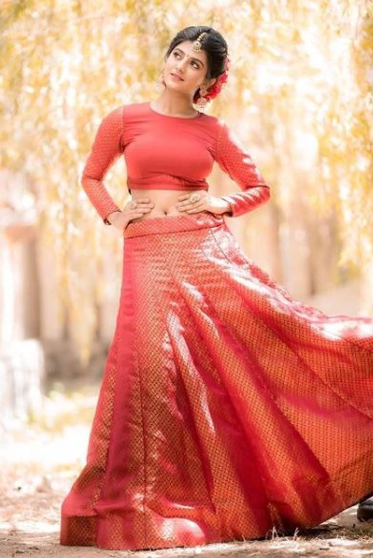 <p>தனுஷ், ஸ்ருதி ஹாசன் நடிப்பில் வெளியான 3 படத்தில் ஸ்ருதியின் தங்கையாக வித்தியாசமான கதாபாத்திரத்தில் நடித்து ரசிகர்களின் மனதில் இடம் பெற்றவர் கேப்ரில்லா. </p> <p>தனுஷ், ஸ்ருதி ஹாசன் நடிப்பில் வெளியான 3 படத்தில் ஸ்ருதியின் தங்கையாக வித்தியாசமான கதாபாத்திரத்தில் நடித்து ரசிகர்களின் மனதில் இடம் பெற்றவர் கேப்ரில்லா. </p>