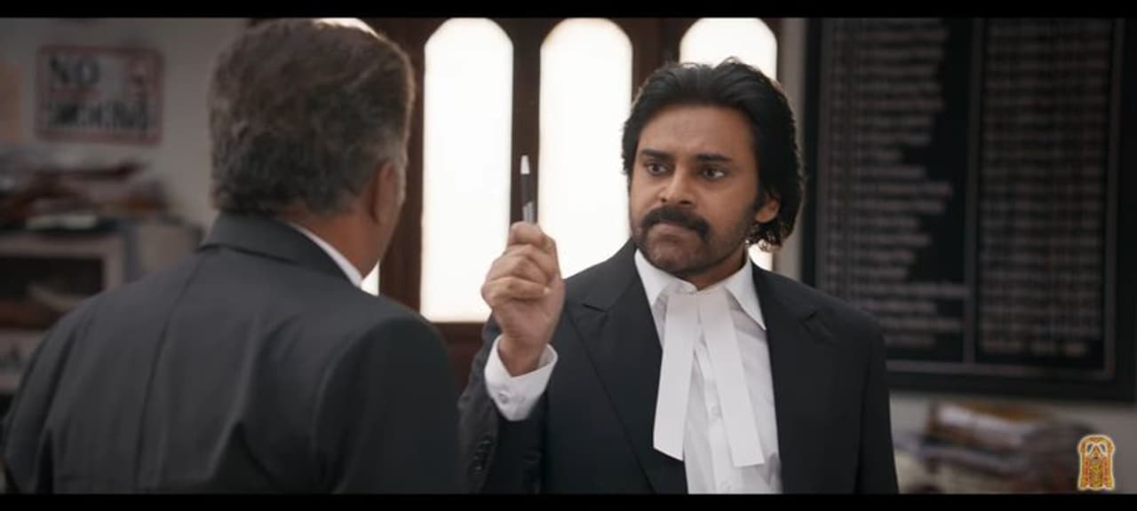 పవన్ కళ్యాణ్ రీఎంట్రీ తర్వాత ఇటీవల `వకీల్సాబ్` చిత్రంలో నటించారు. ఈ సినిమా విడుదలైన బ్లాక్ బస్టర్ గా నిలిచింది. కరోనా ప్రభావం దీనిపై పడింది. తొలి వారంలోనే వంద కోట్ల మార్క్ ని రీచ్ అయ్యిందీ సినిమా. కానీ కరోనా వల్ల థియేటర్లు మూతపడటం, ఆడియెన్స్ తగ్గిపోవడంతో కలెక్షన్లు ఒక్కసారిగా పడిపోయాయి. దీంతో బ్రేక్ ఈవెన్ కూడా కాలేదనే ప్రచారం జరుగుతుంది. పవన్ కళ్యాణ్ రీఎంట్రీ తర్వాత ఇటీవల `వకీల్సాబ్` చిత్రంలో నటించారు. ఈ సినిమా విడుదలైన బ్లాక్ బస్టర్ గా నిలిచింది. కరోనా ప్రభావం దీనిపై పడింది. తొలి వారంలోనే వంద కోట్ల మార్క్ ని రీచ్ అయ్యిందీ సినిమా. కానీ కరోనా వల్ల థియేటర్లు మూతపడటం, ఆడియెన్స్ తగ్గిపోవడంతో కలెక్షన్లు ఒక్కసారిగా పడిపోయాయి. దీంతో బ్రేక్ ఈవెన్ కూడా కాలేదనే ప్రచారం జరుగుతుంది.