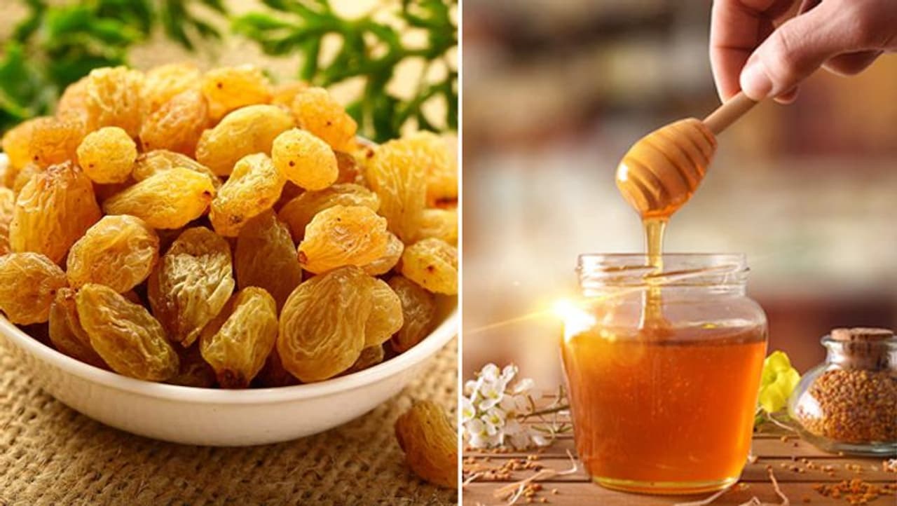 <p>ವಾಸ್ತವವಾಗಿ, ಜನರು ವಿಶೇಷ ಖಾದ್ಯ ತಯಾರಿಸಲು ಒಣದ್ರಾಕ್ಷಿಗಳನ್ನು ಬಳಸುತ್ತಾರೆ. ಈ ಒಣ ಹಣ್ಣನ್ನು ಜೇನು ತುಪ್ಪದೊಂದಿಗೆ ಸೇವಿಸುವುದರಿಂದ ದೇಹಕ್ಕೆ ಅನೇಕ ರೀತಿಯಲ್ಲಿ ಪ್ರಯೋಜನವಾಗುತ್ತದೆ. ಒಣದ್ರಾಕ್ಷಿ ಮತ್ತು ಜೇನುತುಪ್ಪ ಬೆರೆಸಿ ಸೇವಿಸುವುದು ವಿವಾಹಿತ ಪುರುಷರಿಗೆ ಅನೇಕ ಪ್ರಯೋಜನಗಳನ್ನು ನೀಡುತ್ತದೆ.<br />&nbsp;</p>