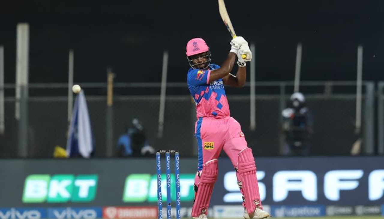 <p>ನಾಯಕ ಸಂಜು ಸ್ಯಾಮ್ಸನ್ ಕೆಚ್ಚೆದೆಯ ಶತಕದ ಹೊರತಾಗಿಯೂ ರಾಜಸ್ಥಾನ ರಾಯಲ್ಸ್ ತಾನಾಡಿದ ಮೊದಲ ಪಂದ್ಯದಲ್ಲಿ ಪಂಜಾಬ್ ಕಿಂಗ್ಸ್ ಎದುರು 4 ರನ್ಗಳ ವಿರೋಚಿತ ಸೋಲು ಕಂಡಿದೆ.</p> <p>ನಾಯಕ ಸಂಜು ಸ್ಯಾಮ್ಸನ್ ಕೆಚ್ಚೆದೆಯ ಶತಕದ ಹೊರತಾಗಿಯೂ ರಾಜಸ್ಥಾನ ರಾಯಲ್ಸ್ ತಾನಾಡಿದ ಮೊದಲ ಪಂದ್ಯದಲ್ಲಿ ಪಂಜಾಬ್ ಕಿಂಗ್ಸ್ ಎದುರು 4 ರನ್ಗಳ ವಿರೋಚಿತ ಸೋಲು ಕಂಡಿದೆ.</p>