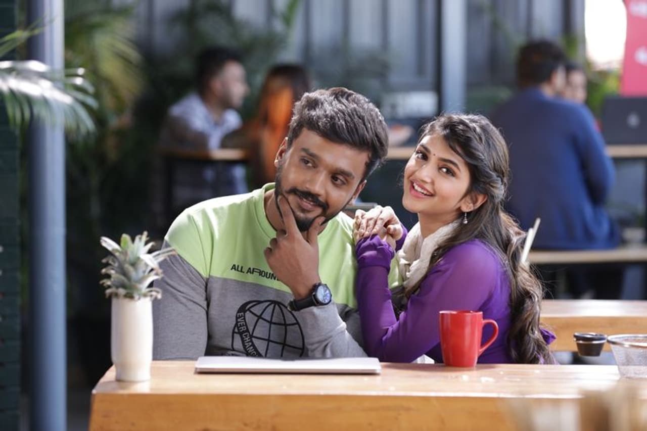 <p>&nbsp;ಸ್ಯಾಂಡಲ್‌ವುಡ್‌ ಕ್ಯೂಟ್‌ ಜೋಡಿ ಧನ್ವೀರ್ ಮತ್ತು ಶ್ರೀ ಲೀಲಾ ಅಭಿನಯದ ಬೈ ಟು ಲವ್‌ ಪೋಸ್ಟರ್ ರಿಲೀಸ್.&nbsp;</p>