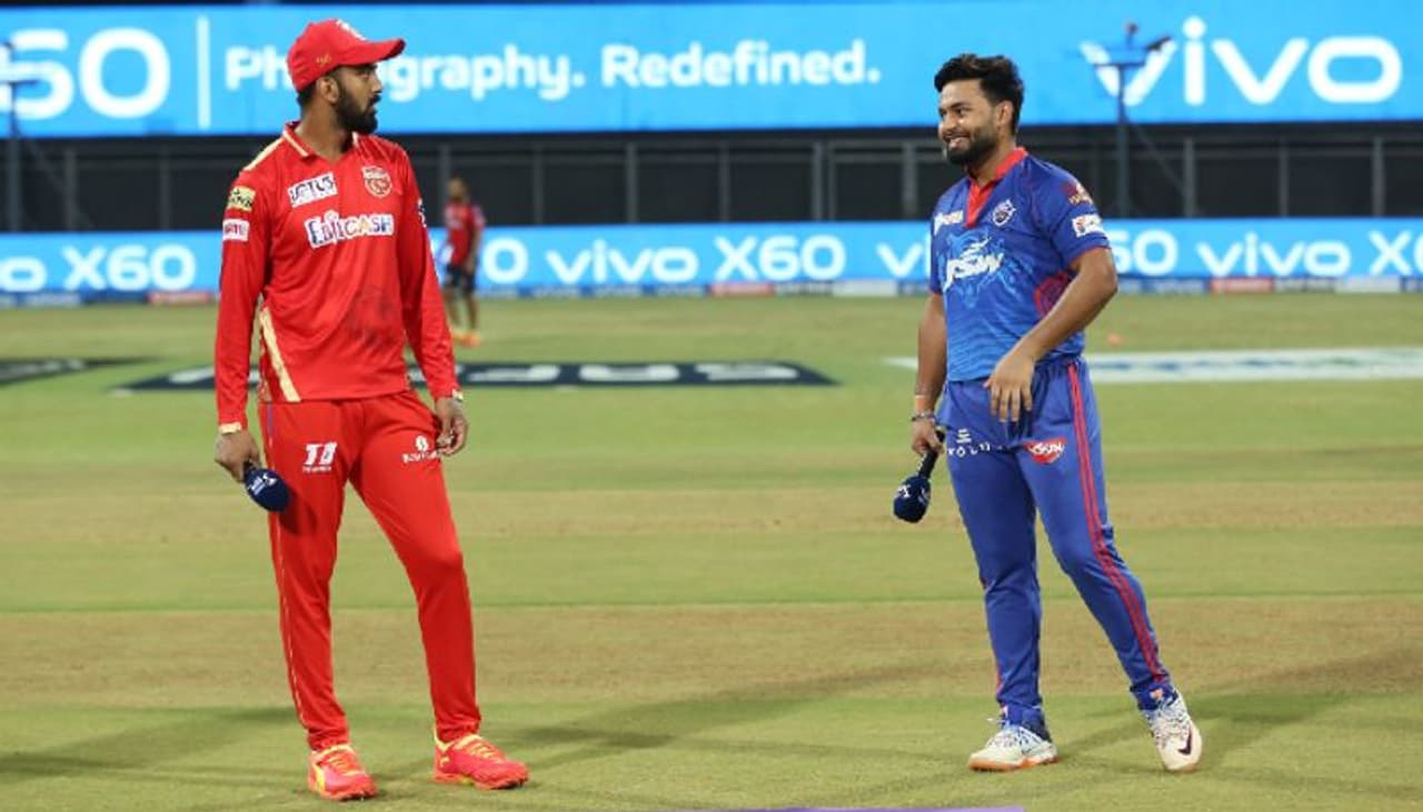 <p>గత రాత్రి కడపునొప్పితో బాధపడిన కెఎల్ రాహుల్‌కి ఫిజియో పర్యవేక్షణలో వైద్యం ఇప్పించారు పంజాబ్ కింగ్స్ జట్టు. అయితే ఎంతకీ తగ్గకపోవడంతో ఆసుపత్రికి తరలించారు...</p>