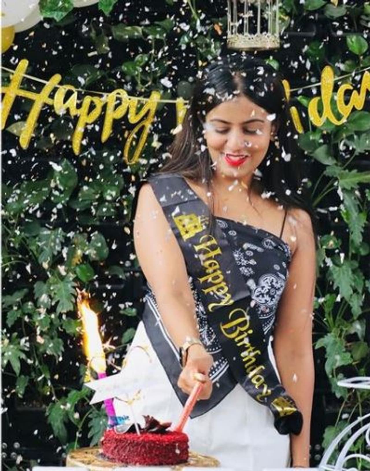 <p>ಜೀ ಕನ್ನಡ ವಾಹಿನಿಯಲ್ಲಿ ಪ್ರಸಾರವಾಗುತ್ತಿರುವ 'ನಾಗಿಣಿ 2' ಧಾರಾವಾಹಿ ನಟಿ ನಮ್ರತಾ ಗೌಡ.</p>