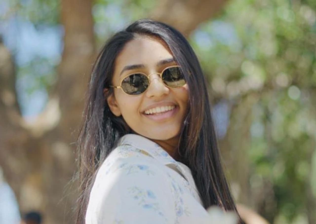 <p><strong>ಮಂಕಿ ಟೈಗರ್ನ ಬೆಂಕಿ ಬೆಡಗಿ: </strong>ಸಪ್ತಮಿ ಗೌಡ: ನಿವೃತ್ತ ಪೊಲೀಸ್ ಅಧಿಕಾರಿ ಉಮೇಶ್ ಅವರ ಮಗಳು ಸಪ್ತಮಿ ಗೌಡ.</p> <p><strong>ಮಂಕಿ ಟೈಗರ್ನ ಬೆಂಕಿ ಬೆಡಗಿ: </strong>ಸಪ್ತಮಿ ಗೌಡ: ನಿವೃತ್ತ ಪೊಲೀಸ್ ಅಧಿಕಾರಿ ಉಮೇಶ್ ಅವರ ಮಗಳು ಸಪ್ತಮಿ ಗೌಡ.</p>