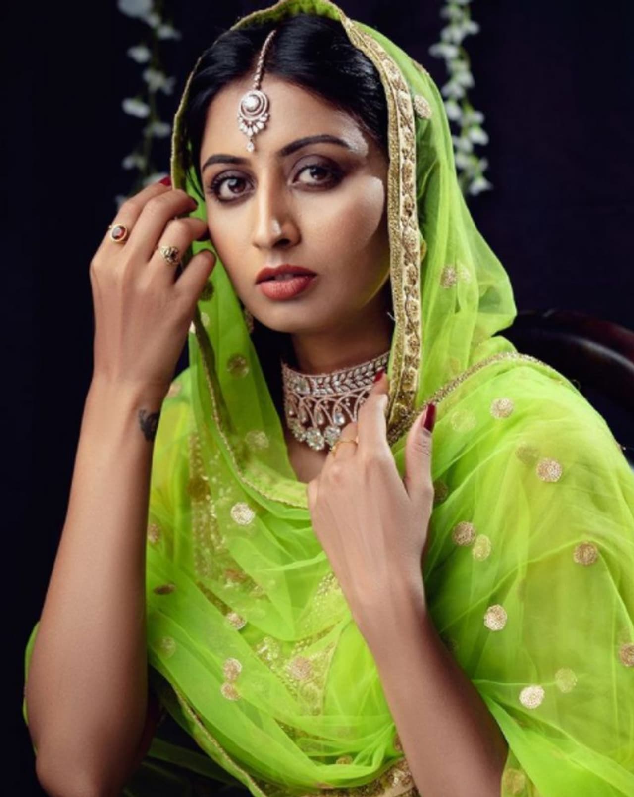 <p>ಹೆಸರು ಶುಭ ರಕ್ಷಾ. ಆರಂಭದಲ್ಲಿ ಸ್ನೇಹಿತರಿಗಾಗಿ ಐಟಂ ಹಾಡಿಗೆ ಹೆಜ್ಜೆ ಹಾಕಿದರೂ ನಂತರ ನಾಯಕಿಯಾಗಿ ಗುರುತಿಸಿಕೊಂಡರು.</p> <p>ಹೆಸರು ಶುಭ ರಕ್ಷಾ. ಆರಂಭದಲ್ಲಿ ಸ್ನೇಹಿತರಿಗಾಗಿ ಐಟಂ ಹಾಡಿಗೆ ಹೆಜ್ಜೆ ಹಾಕಿದರೂ ನಂತರ ನಾಯಕಿಯಾಗಿ ಗುರುತಿಸಿಕೊಂಡರು.</p>