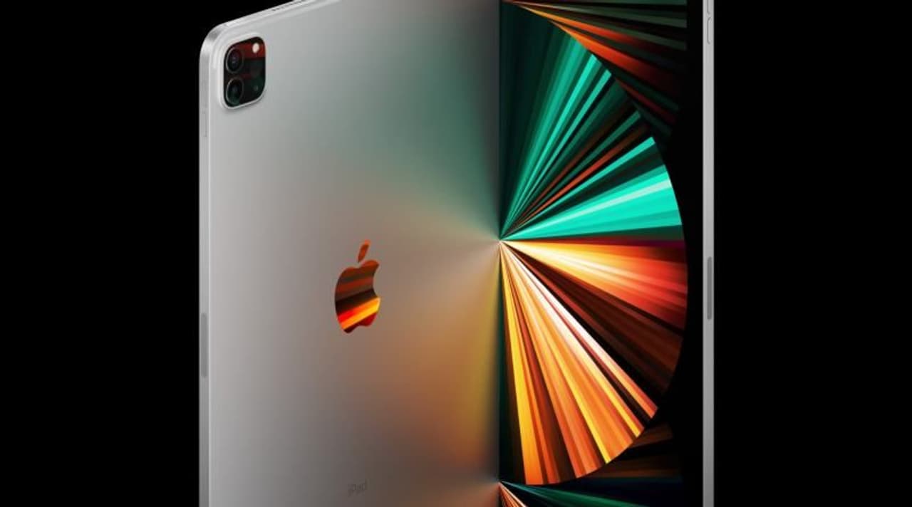 <p><strong>ఐప్యాడ్ ప్రో ధర</strong><br />&nbsp;11 అంగుళాల ఐప్యాడ్ ప్రో మోడల్ &nbsp;ప్రారంభ ధర &nbsp;799 డాలర్లు అంటే ఇండియాలో &nbsp;రూ.60,300. &nbsp;వై ఫై అండ్ సిమ్ మోడల్ ధర 999 డాలర్లు &nbsp;అంటే సుమారు 75,400 రూపాయలు. 12.9 అంగుళాల ఐప్యాడ్ ప్రో &nbsp;వై ఫై మోడల్ ధర 1,099 డాలర్లు ఇండియాలో సుమారు రూ .82,900, వై ఫైతో పాటు సిమ్ మోడల్ ధర 1,299 డాలర్లు &nbsp;అంటే సుమారు 98,000 రూపాయలు.<br />&nbsp;</p>