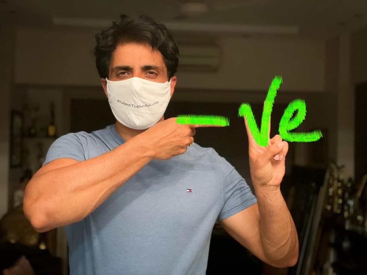 <p>మనిషి తలుచుకుంటే ఏదైనా చేయచ్చు.. ఎంతటి కష్టమైనా సాధించవచ్చు అని నిరూపిస్తున్నాడు రియల్ హీరో సోనూసూద్. కరోనా మహమ్మారి నేపథ్యంలో వలసకూలీలను స్వంత ప్రాంతాలకు బస్సుల్లో పంపించడంతో మొదలైన ఆయన సేవాతత్పరత ఇప్పుడు మరో ముందుడుగు వేసింది. </p> <p>మనిషి తలుచుకుంటే ఏదైనా చేయచ్చు.. ఎంతటి కష్టమైనా సాధించవచ్చు అని నిరూపిస్తున్నాడు రియల్ హీరో సోనూసూద్. కరోనా మహమ్మారి నేపథ్యంలో వలసకూలీలను స్వంత ప్రాంతాలకు బస్సుల్లో పంపించడంతో మొదలైన ఆయన సేవాతత్పరత ఇప్పుడు మరో ముందుడుగు వేసింది. </p>