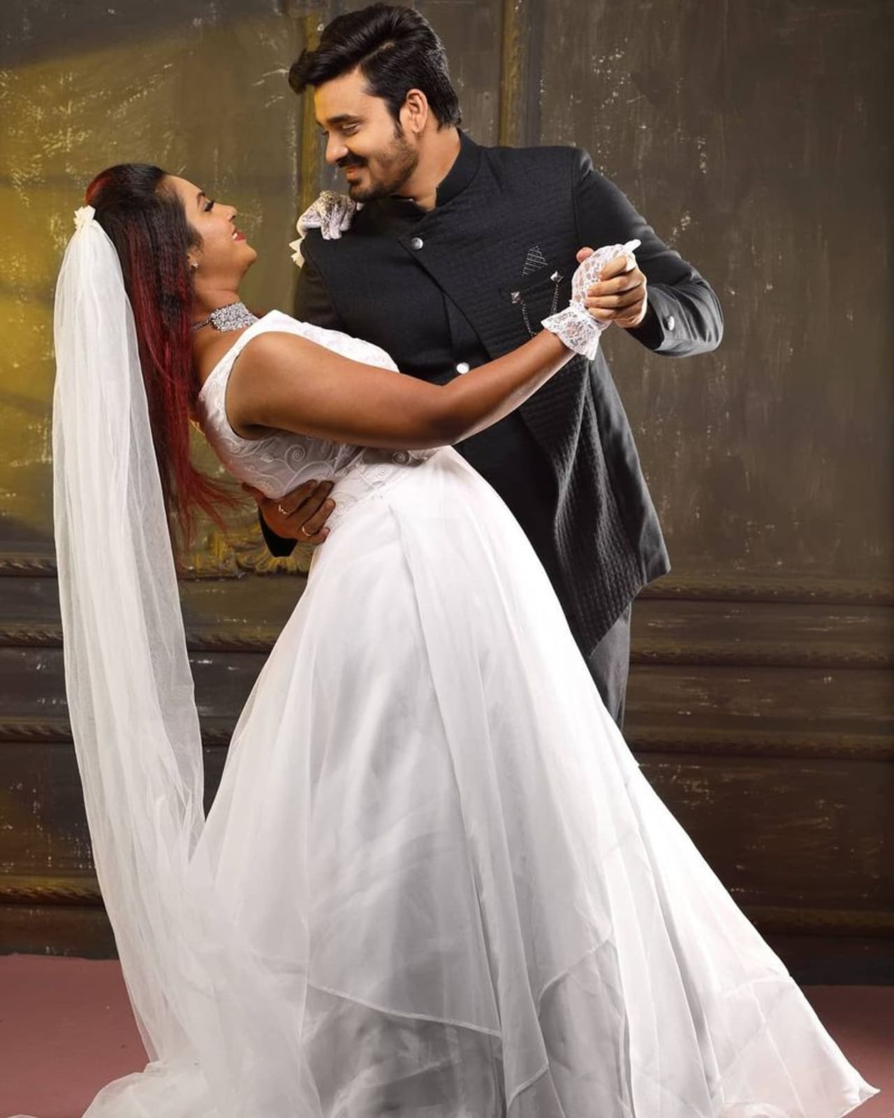 Myna Nandhini Myna Nandhini