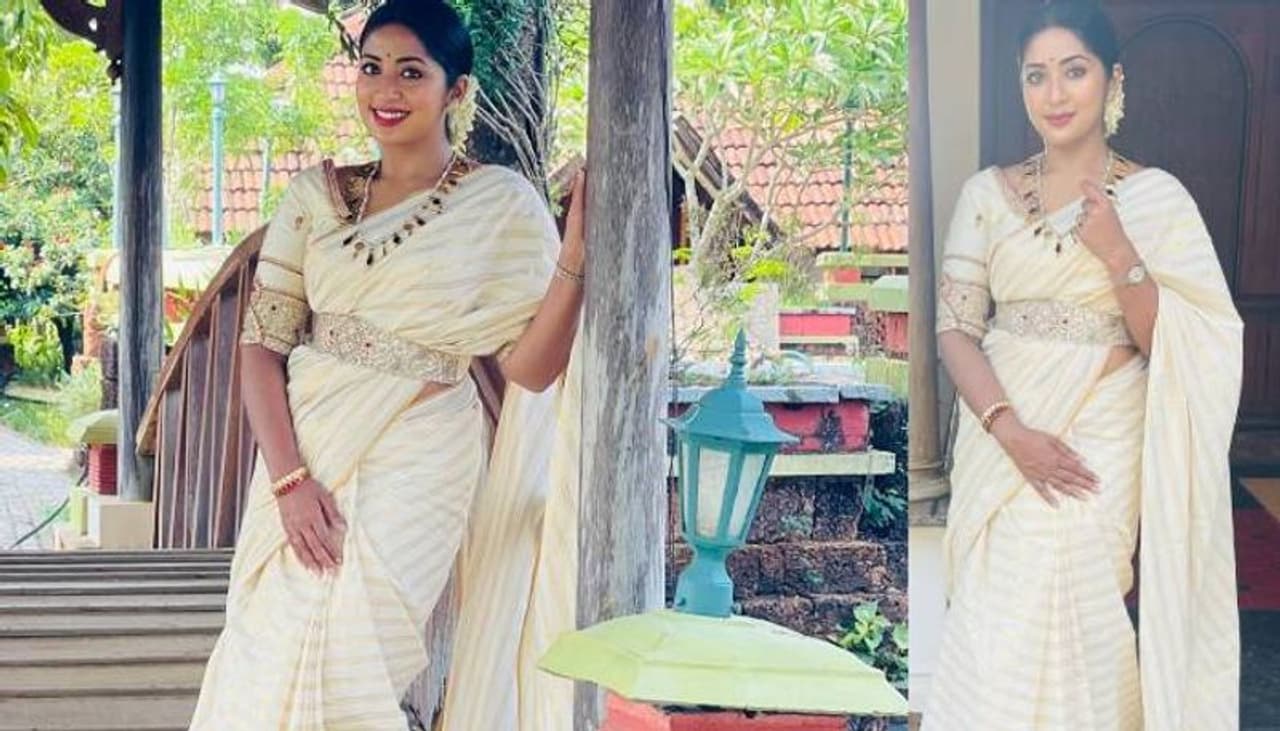 ഇപ്പോഴിതാ നവ്യയുടെ പുത്തന് ചിത്രങ്ങളാണ് സോഷ്യല് മീഡിയയില് വൈറലാകുന്നത്. ഇപ്പോഴിതാ നവ്യയുടെ പുത്തന് ചിത്രങ്ങളാണ് സോഷ്യല് മീഡിയയില് വൈറലാകുന്നത്.