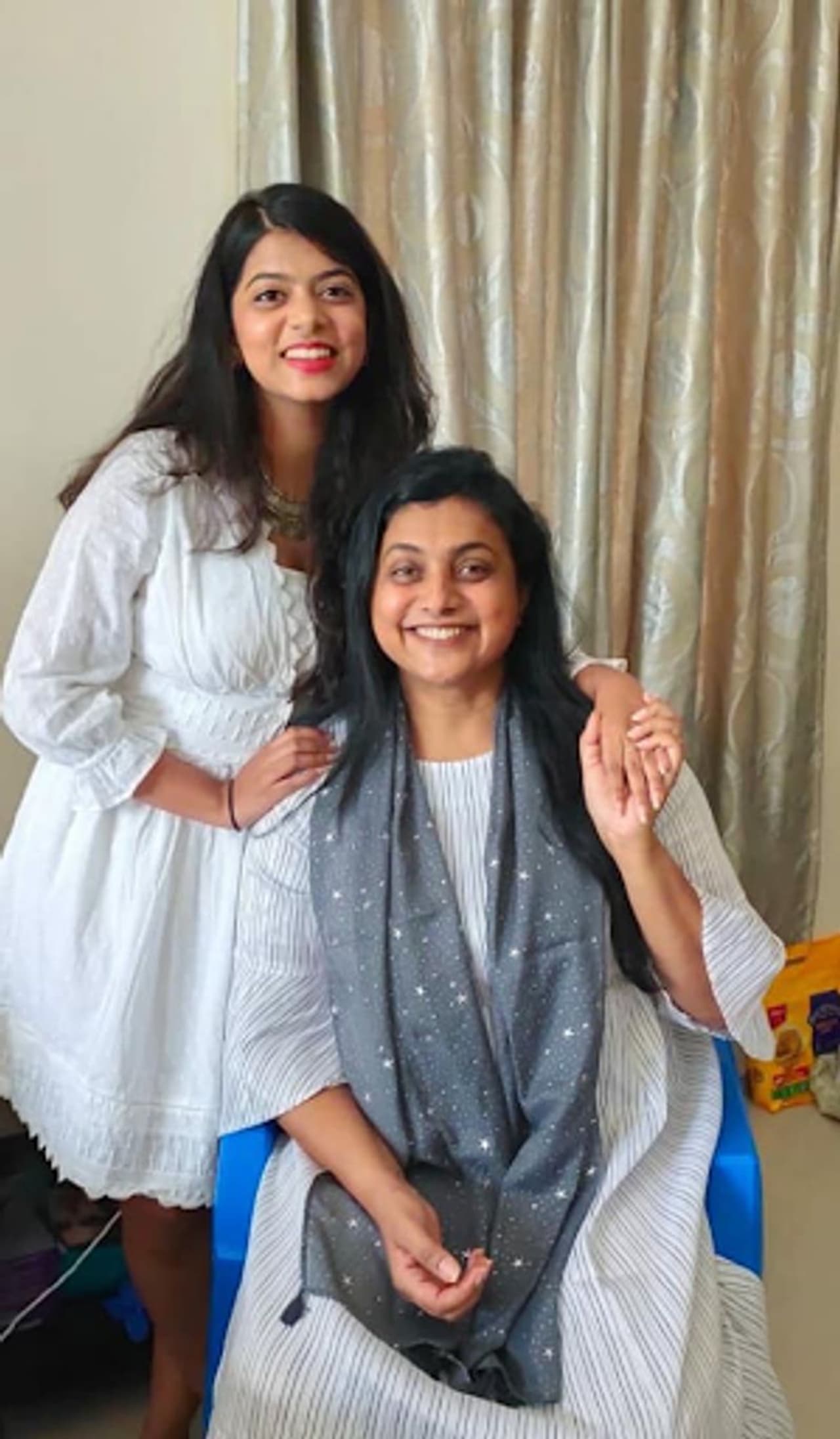 <h2> </h2><p>இயக்குநர் ஆர்.கே.செல்வமணி இயக்கத்தில் பிரசாந்திற்கு ஜோடியாக செம்பருத்தி படத்தில் அறிமுகமானவர் ரோஜா. தமிழ், தெலுங்கு, மலையாளம், கன்னடம் என தென்னிந்திய மொழிகளில் முன்னணி ஹீரோயினாக வலம் வந்தார். </p> <h2> </h2><p>இயக்குநர் ஆர்.கே.செல்வமணி இயக்கத்தில் பிரசாந்திற்கு ஜோடியாக செம்பருத்தி படத்தில் அறிமுகமானவர் ரோஜா. தமிழ், தெலுங்கு, மலையாளம், கன்னடம் என தென்னிந்திய மொழிகளில் முன்னணி ஹீரோயினாக வலம் வந்தார். </p>