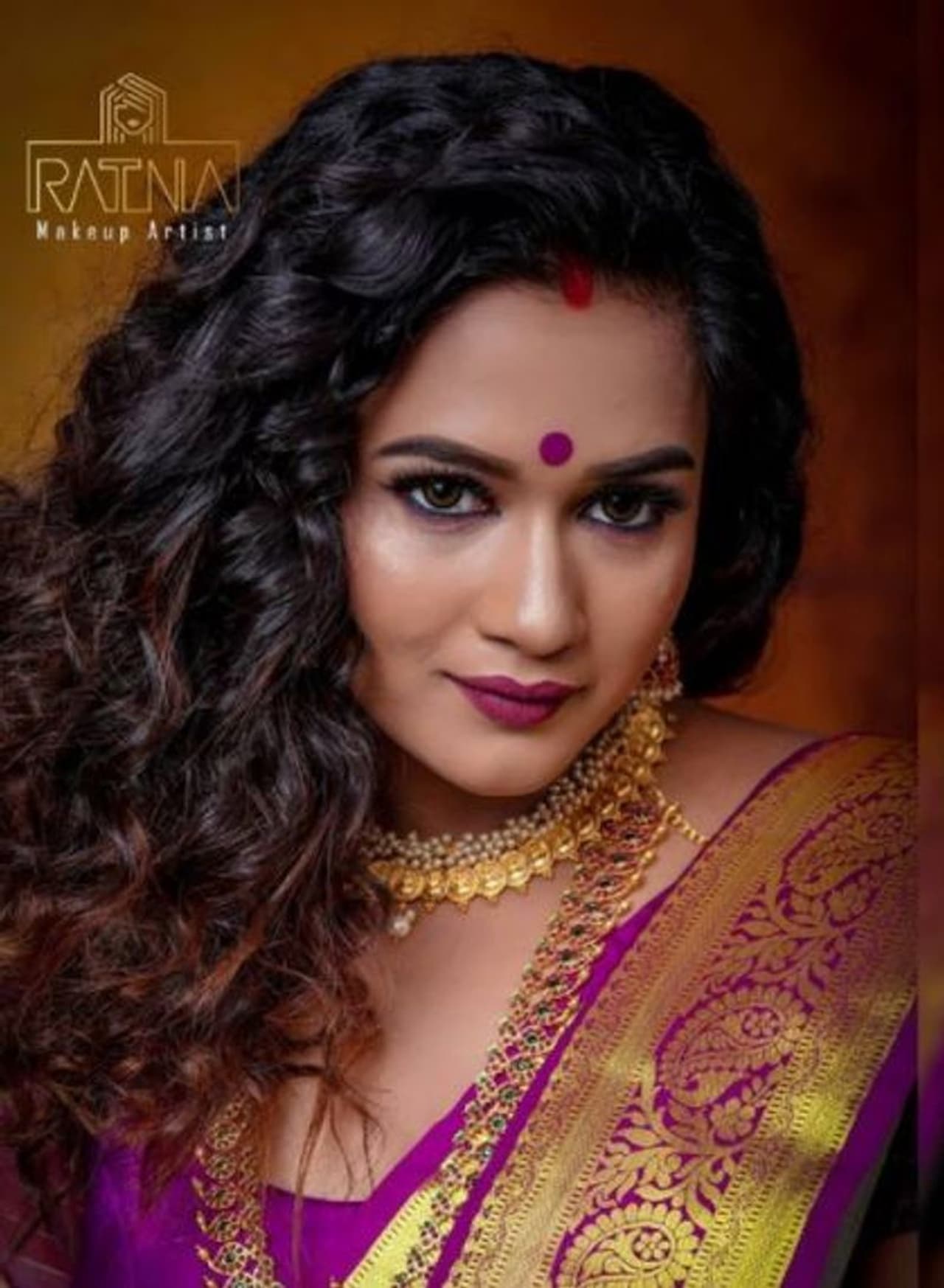 <p>கண்ணால் மயக்கும் தேவதை&nbsp;</p>