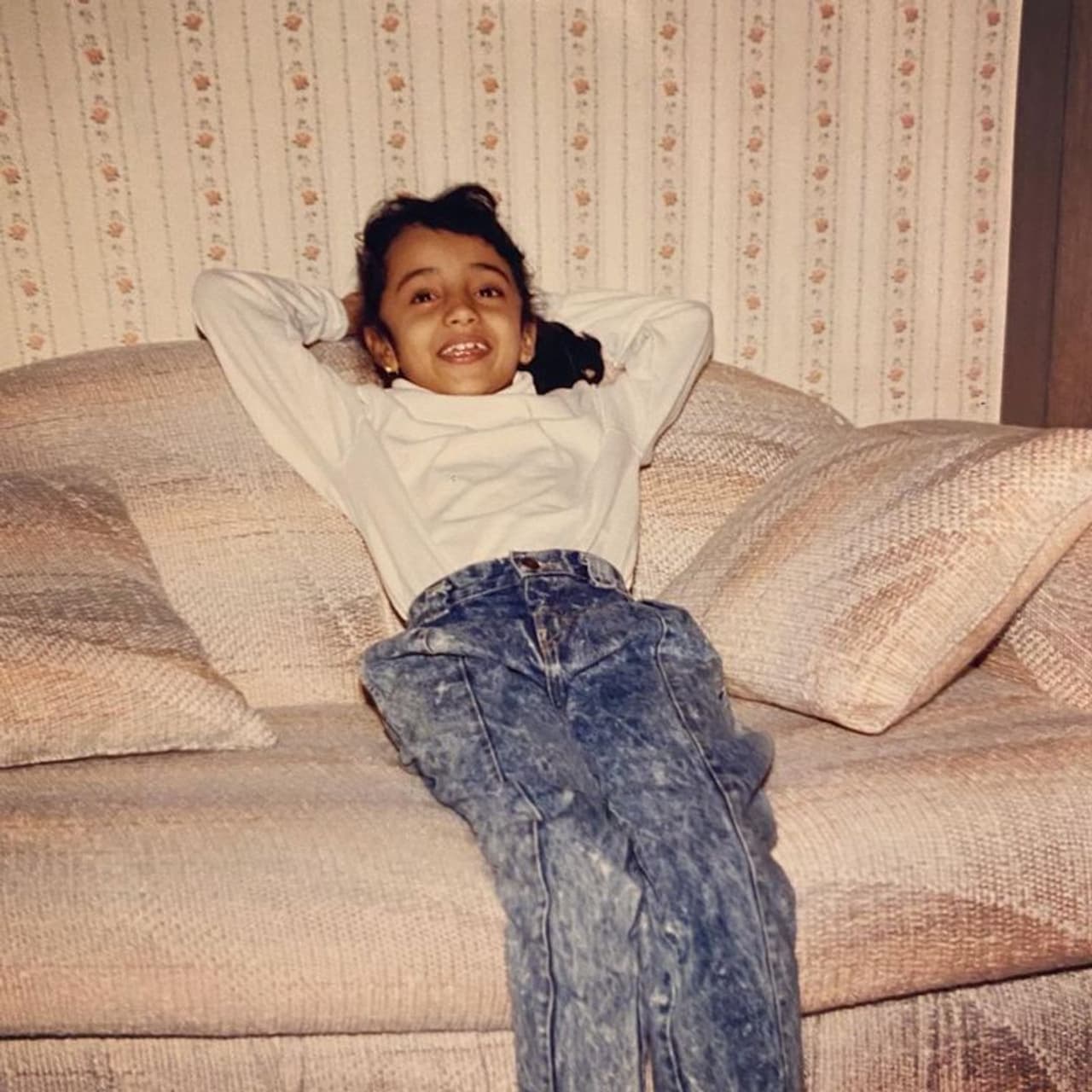 తమిళనాడులో 1983, మే 4న జన్మించింది త్రిష. తమిళనాడుకి చెందిన పలక్కడ్‌ అయ్యర్‌ ఫ్యామిలీలో కృష్ణన్‌, ఉమా దంపతులకు జన్మించారు. చెన్నైలోని చర్చ్ పార్క్ లో గల సాక్ర్డ్ హార్ట్ మెట్రిక్యూలేషన్‌ స్కూల్‌లో స్కూల్‌ విద్య పూర్తి చేసింది.