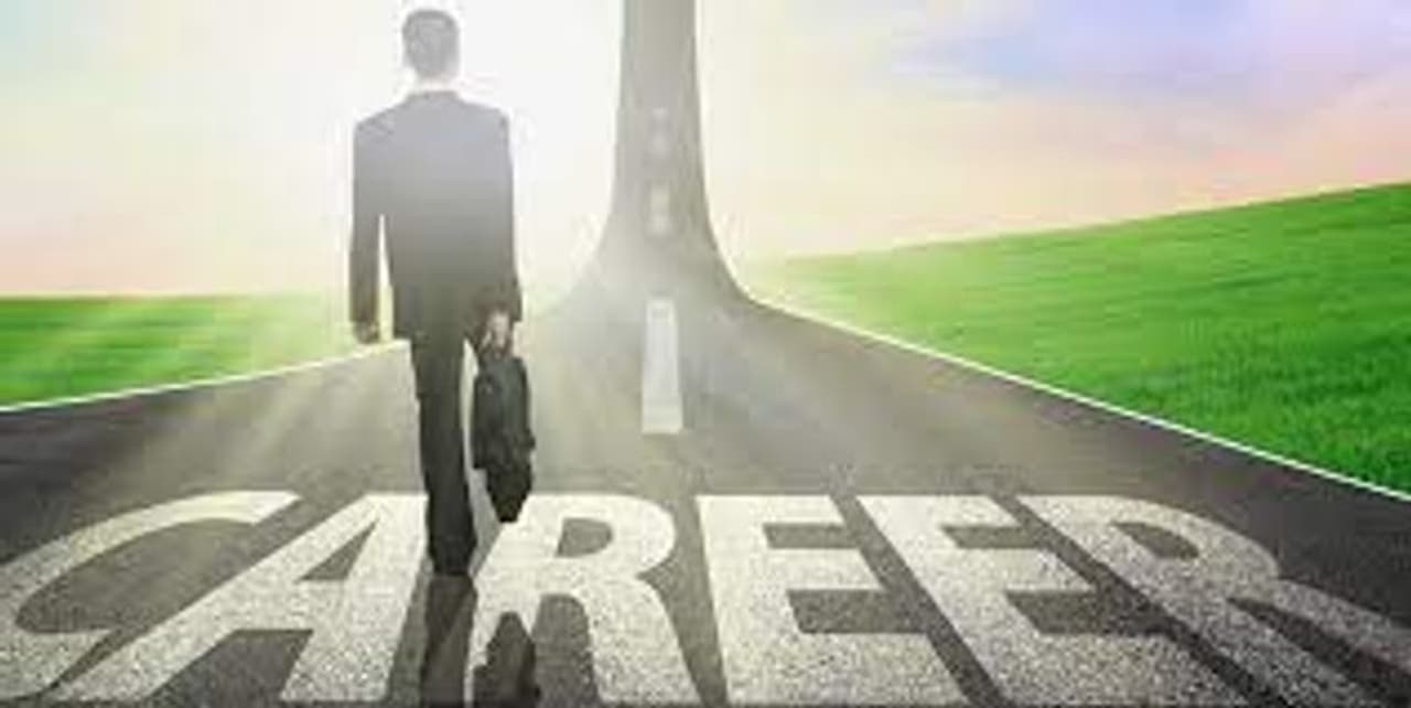 <p>మీరు 10వ తరగతి ఉత్తీర్ణులైన తర్వాత చేయగలిగే కొన్ని డిప్లొమా కోర్సుల గురించి తేలుసుకొండి. ఈ కోర్సుల ద్వారా మీకు కనీసం రూ.25 వేల నుండి రూ.30 వేల జీతం సులభంగా లభిస్తుంది. అంతేకాకుండ అనుభవంతో జీతం మరింత పెరుగుతుంది.</p> <p>మీరు 10వ తరగతి ఉత్తీర్ణులైన తర్వాత చేయగలిగే కొన్ని డిప్లొమా కోర్సుల గురించి తేలుసుకొండి. ఈ కోర్సుల ద్వారా మీకు కనీసం రూ.25 వేల నుండి రూ.30 వేల జీతం సులభంగా లభిస్తుంది. అంతేకాకుండ అనుభవంతో జీతం మరింత పెరుగుతుంది.</p>