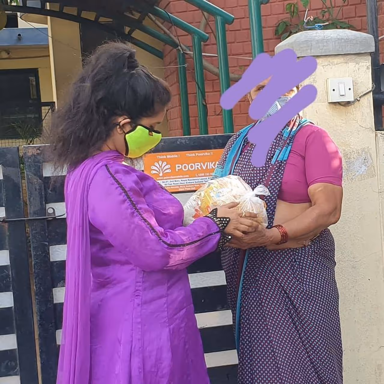 <p>ಕೊರೋನಾ ಎರಡನೇ ಅಲೆ ಭೀಕರವಾಗಿದೆ ಎಂದು ತಿಳಿಯುತ್ತಿದ್ದಂತೆ, ಬಿಗ್ ಬಾಸ್‌ ಮನೆಯಲ್ಲಿದ ಶುಭಾ ಜನರಿಗೆ ಸಹಾಯ ಮಾಡುವುದಾಗಿ ತಿಳಿಸಿದ್ದರು.&nbsp;</p>