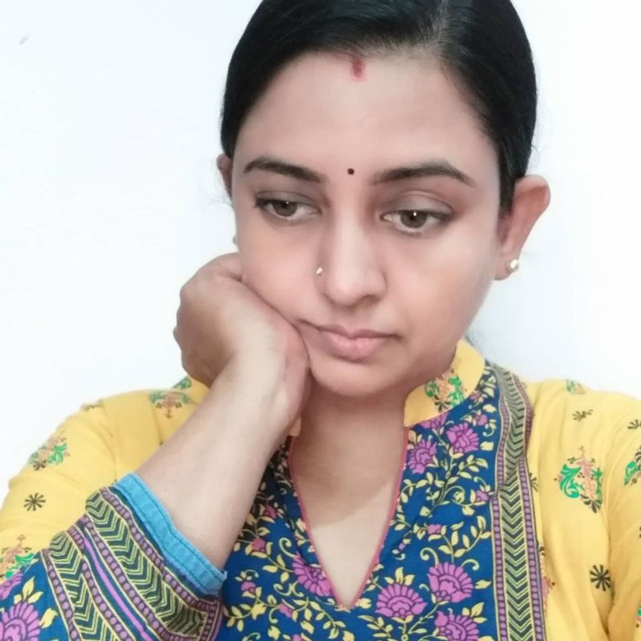 90లలో ఓ స్థాయి హీరోయిన్ గా టాలీవుడ్ లో వెలిగింది ఇంద్రజ. యమలీల వంటి బ్లాక్ బస్టర్ హిట్స్ ఆమె ఖాతాలో ఉన్నాయి. అయితే ఇంద్రజ స్టార్ హీరోయిన్ హోదా మాత్రం దక్కించుకోలేకపోయింది. 90లలో ఓ స్థాయి హీరోయిన్ గా టాలీవుడ్ లో వెలిగింది ఇంద్రజ. యమలీల వంటి బ్లాక్ బస్టర్ హిట్స్ ఆమె ఖాతాలో ఉన్నాయి. అయితే ఇంద్రజ స్టార్ హీరోయిన్ హోదా మాత్రం దక్కించుకోలేకపోయింది.