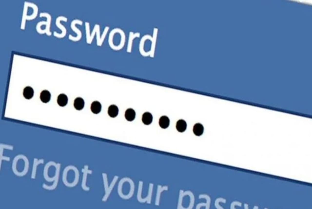 <p>ప్రమాదకరమైన పాస్వర్డ్లు చాలా మంది ఉపయోగించే పాస్వర్డ్లను సూచిస్తాయి. ఈ పాస్వర్డ్లను ఇప్పటికీ ఈ రోజుల్లో చాలా మంది ఉపయోగిస్తున్నారు. ఒక భద్రతా సంస్థ 10 ప్రమాదకరమైన పాస్వర్డ్ల జాబితాను విడుదల చేసింది. వాటి గురించి తెలుసుకోండి ...</p> <p>ప్రమాదకరమైన పాస్వర్డ్లు చాలా మంది ఉపయోగించే పాస్వర్డ్లను సూచిస్తాయి. ఈ పాస్వర్డ్లను ఇప్పటికీ ఈ రోజుల్లో చాలా మంది ఉపయోగిస్తున్నారు. ఒక భద్రతా సంస్థ 10 ప్రమాదకరమైన పాస్వర్డ్ల జాబితాను విడుదల చేసింది. వాటి గురించి తెలుసుకోండి ...</p>