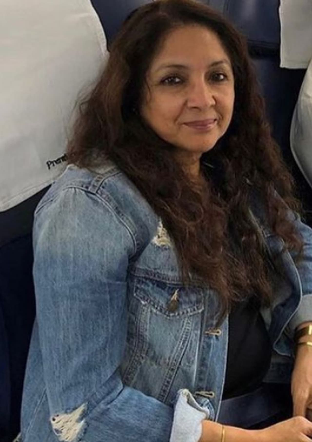 <p>ಬಾಲಿವುಡ್ನಲ್ಲಿ ನಮ್ಮಲ್ಲಿರುವ ಅತ್ಯಂತ ಪ್ರತಿಭಾವಂತ ನಟಿಯರಲ್ಲಿ ಒಬ್ಬರಾದ ನೀನಾ ಗುಪ್ತಾ ಅವರ ವೈಯಕ್ತಿಕ ಜೀವನದ ವಿಷಯಕ್ಕೆ ಬಂದಾಗ ಅದು ಯಾವಾಗಲೂ ತೆರೆದ ಪುಸ್ತಕವಾಗಿದೆ.</p> <p>ಬಾಲಿವುಡ್ನಲ್ಲಿ ನಮ್ಮಲ್ಲಿರುವ ಅತ್ಯಂತ ಪ್ರತಿಭಾವಂತ ನಟಿಯರಲ್ಲಿ ಒಬ್ಬರಾದ ನೀನಾ ಗುಪ್ತಾ ಅವರ ವೈಯಕ್ತಿಕ ಜೀವನದ ವಿಷಯಕ್ಕೆ ಬಂದಾಗ ಅದು ಯಾವಾಗಲೂ ತೆರೆದ ಪುಸ್ತಕವಾಗಿದೆ.</p>