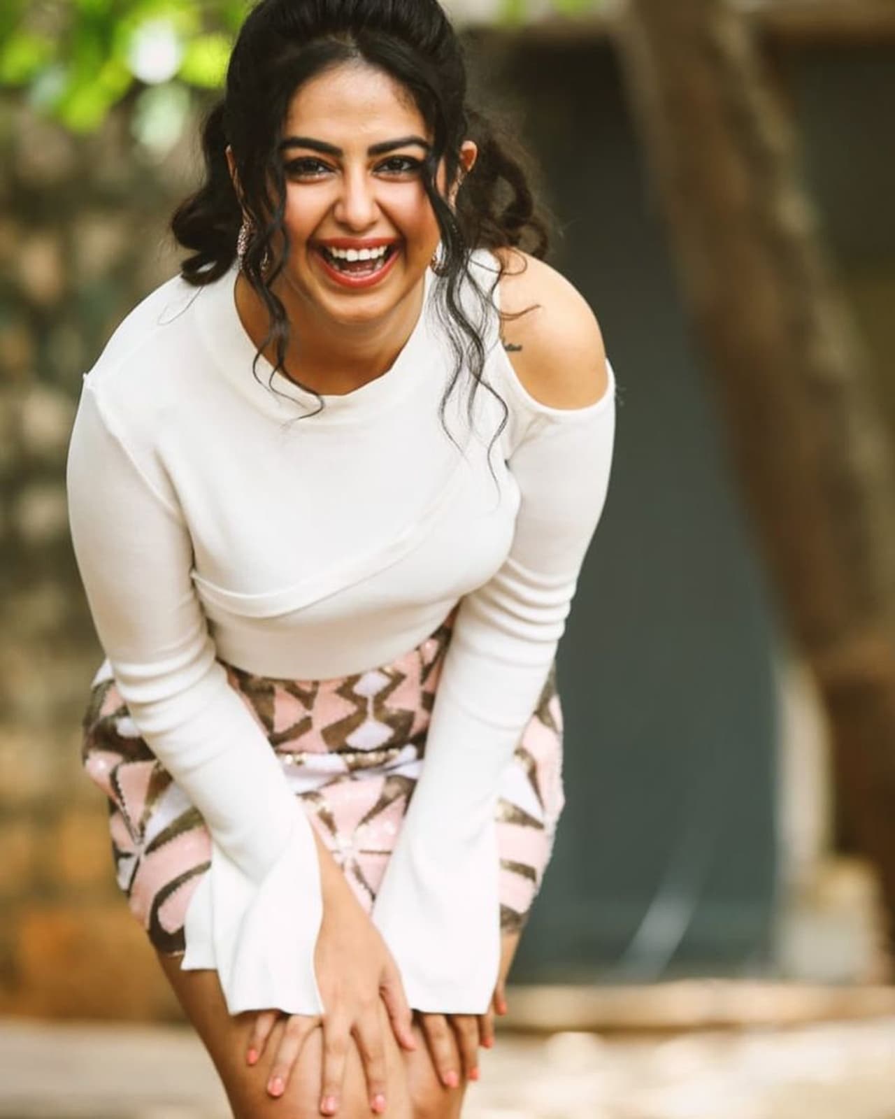 అక్కినేని నాగార్జున నిర్మాతగా తెరకెక్కిన ఉయ్యాలా జంపాలా మూవీతో అవికా హీరోయిన్ గా ఎంట్రీ ఇవ్వడం జరిగింది. రాజ్ తరుణ్ డెబ్యూ మూవీగా తెరకెక్కిన ఆ చిత్రం మంచి విజయాన్ని అందుకుంది.