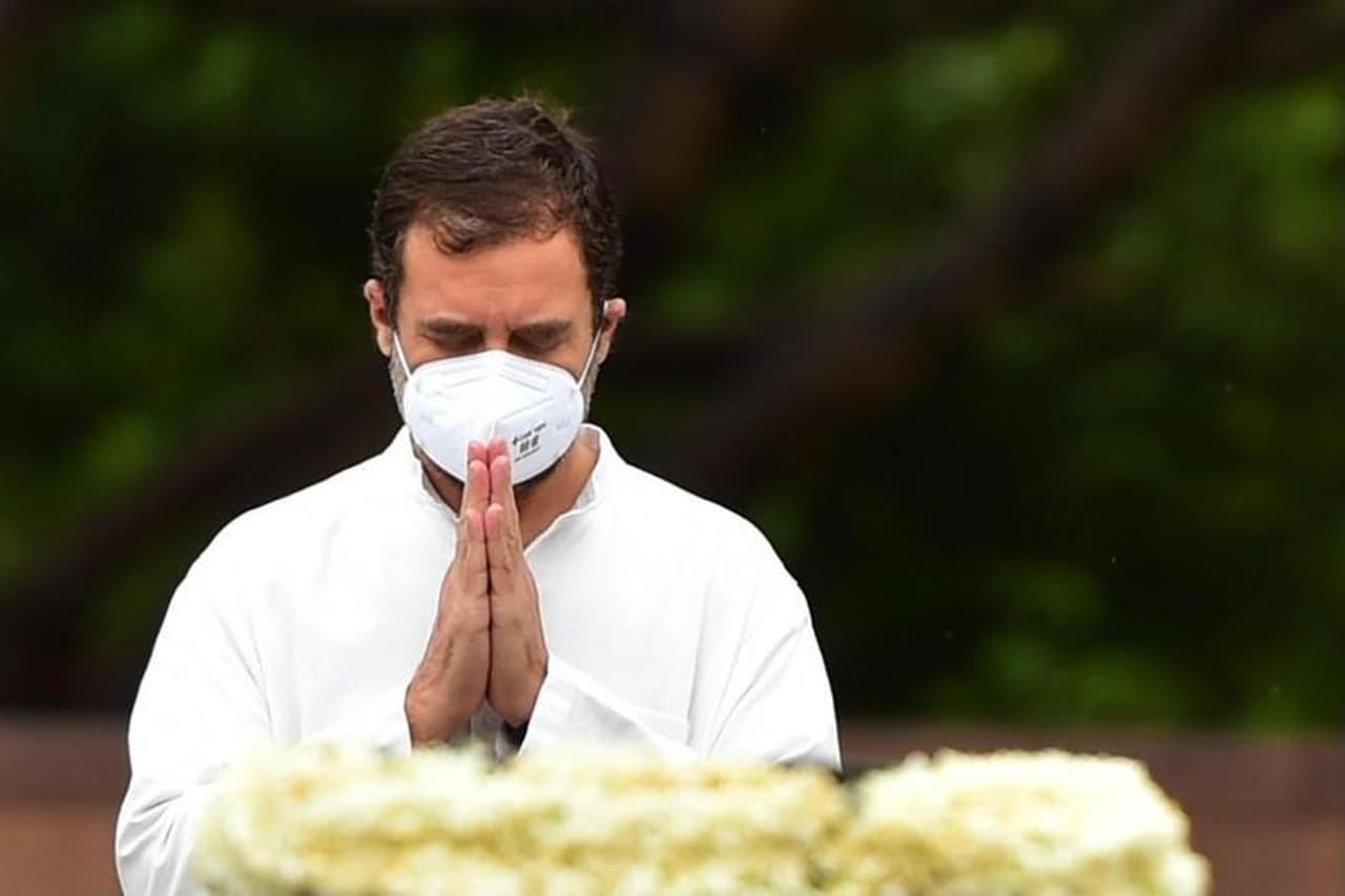 <p>'' ಸತ್ಯ, ಸಹಾನುಭೂತಿ, ಪ್ರಗತಿ '' ಎಂದು ರಾಹುಲ್ ಗಾಂಧಿ ರಾಜೀವ್ ಗಾಂಧಿಯನ್ನು ನೆನಪಿಸಿಕೊಂಡಿದ್ದಾರೆ.</p> <p>'' ಸತ್ಯ, ಸಹಾನುಭೂತಿ, ಪ್ರಗತಿ '' ಎಂದು ರಾಹುಲ್ ಗಾಂಧಿ ರಾಜೀವ್ ಗಾಂಧಿಯನ್ನು ನೆನಪಿಸಿಕೊಂಡಿದ್ದಾರೆ.</p>