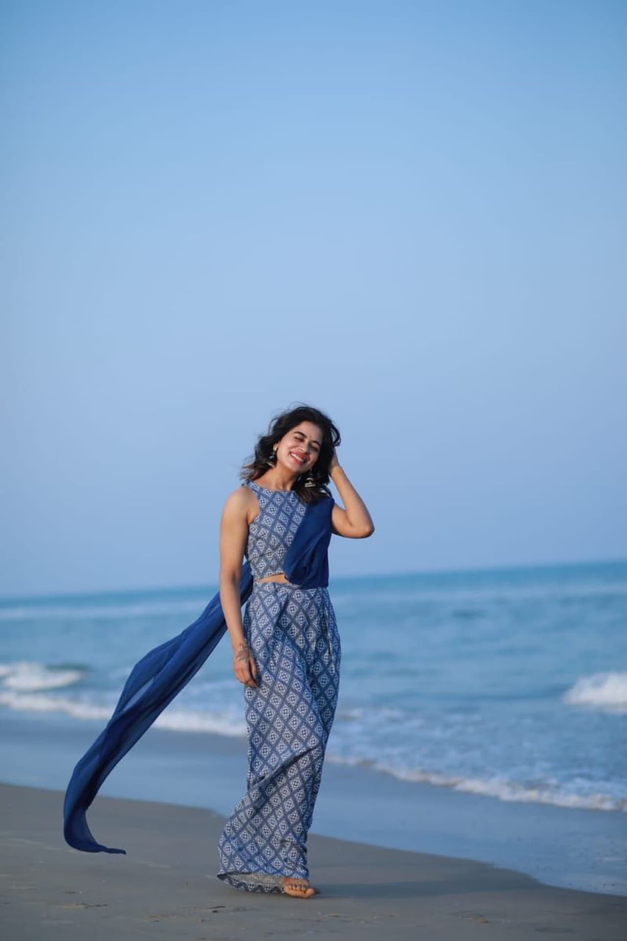 <p>நடனத்திலும் மிகுந்த ஆர்வம் கொண்ட சாய் பிரியங்கா, மெட்ரோ, எனக்கு வாய்த அடிமைகள் போன்ற படங்களில் நடித்தார்.</p> <p>நடனத்திலும் மிகுந்த ஆர்வம் கொண்ட சாய் பிரியங்கா, மெட்ரோ, எனக்கு வாய்த அடிமைகள் போன்ற படங்களில் நடித்தார்.</p>